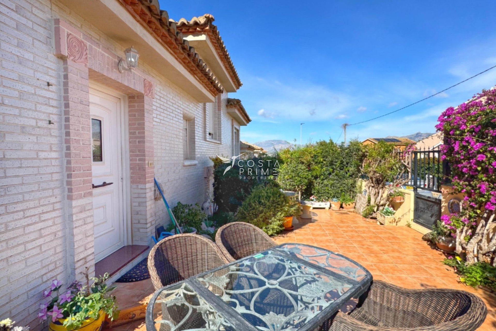 Resale - Villa  - Albir