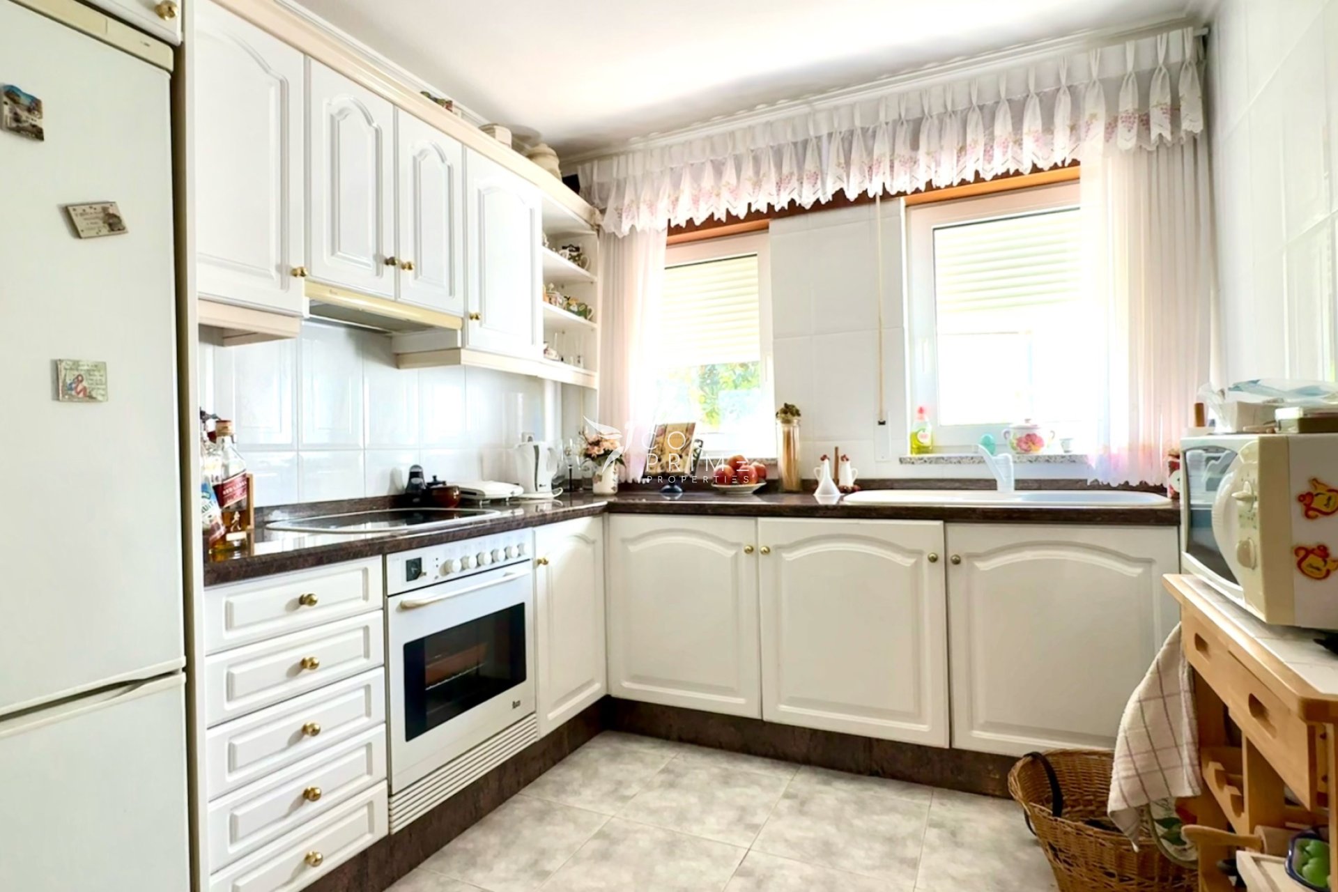 Resale - Villa  - Albir