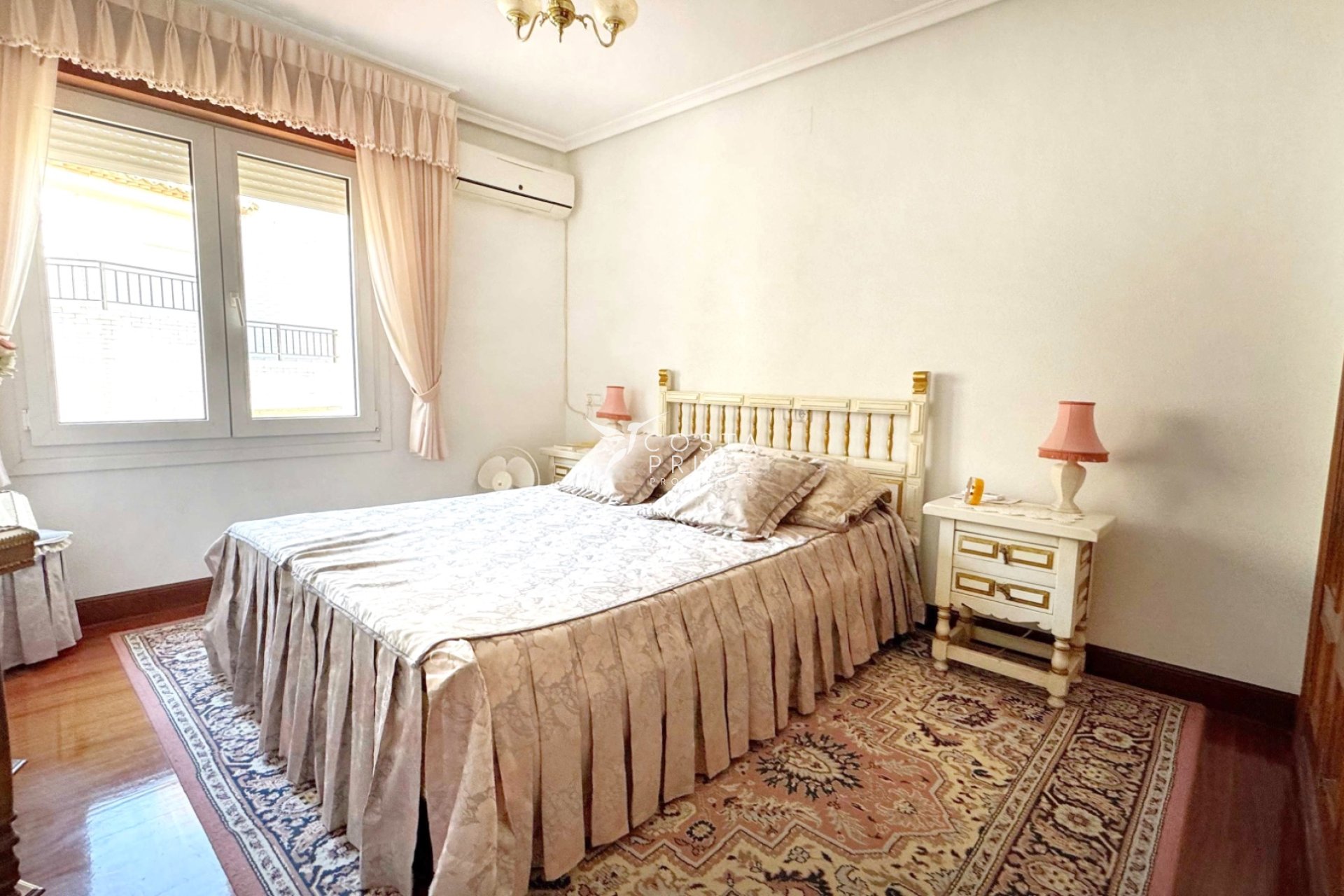 Resale - Villa  - Albir