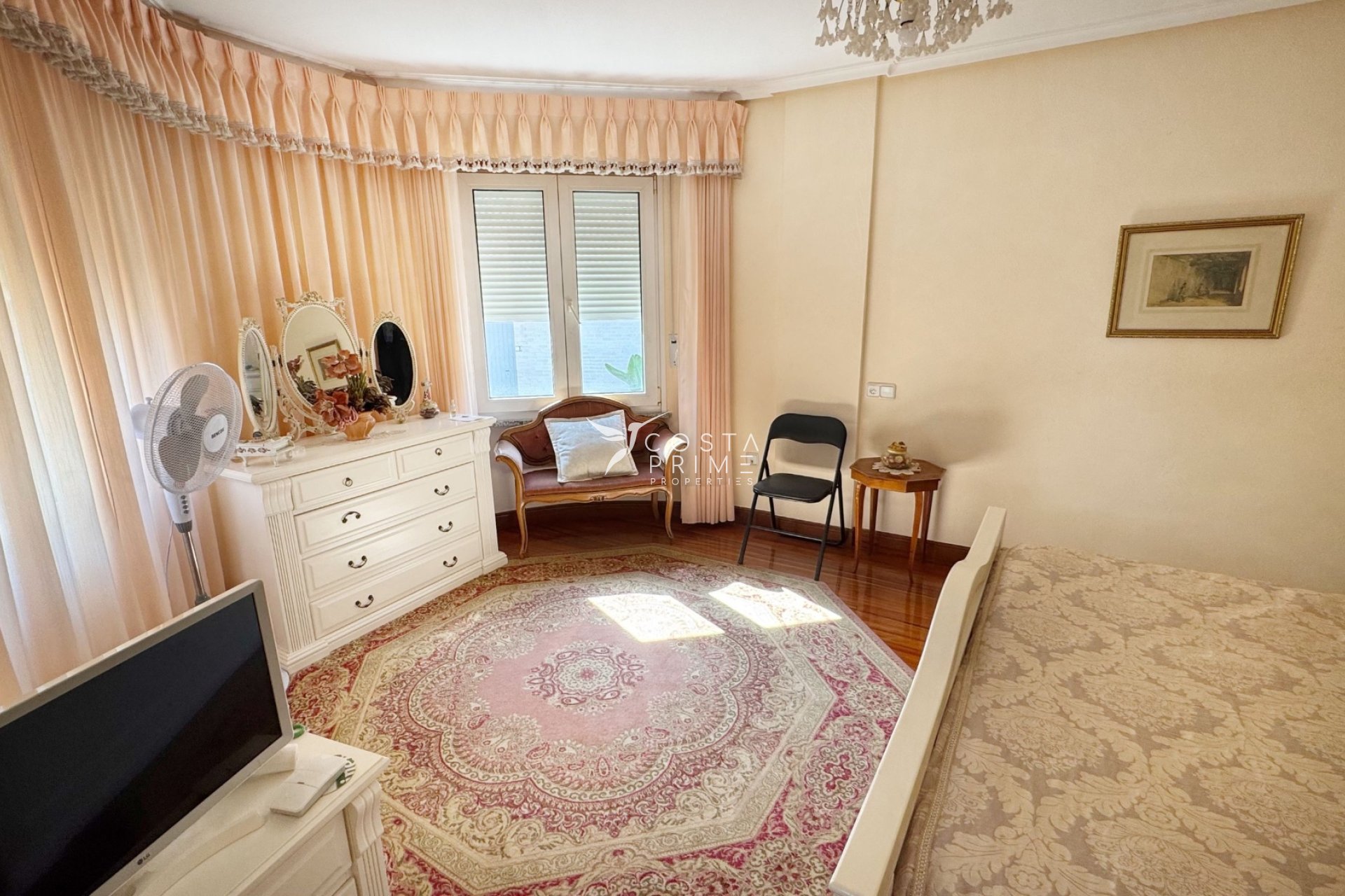 Resale - Villa  - Albir