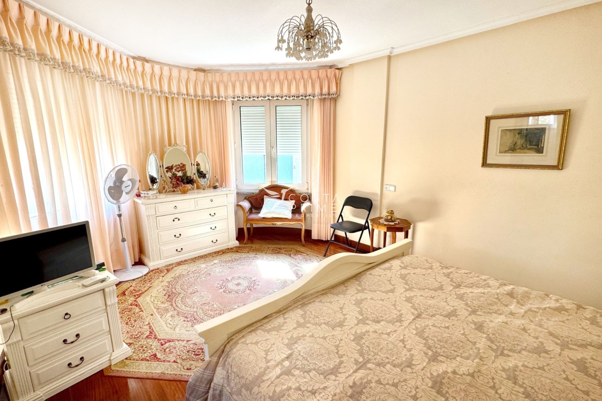 Resale - Villa  - Albir