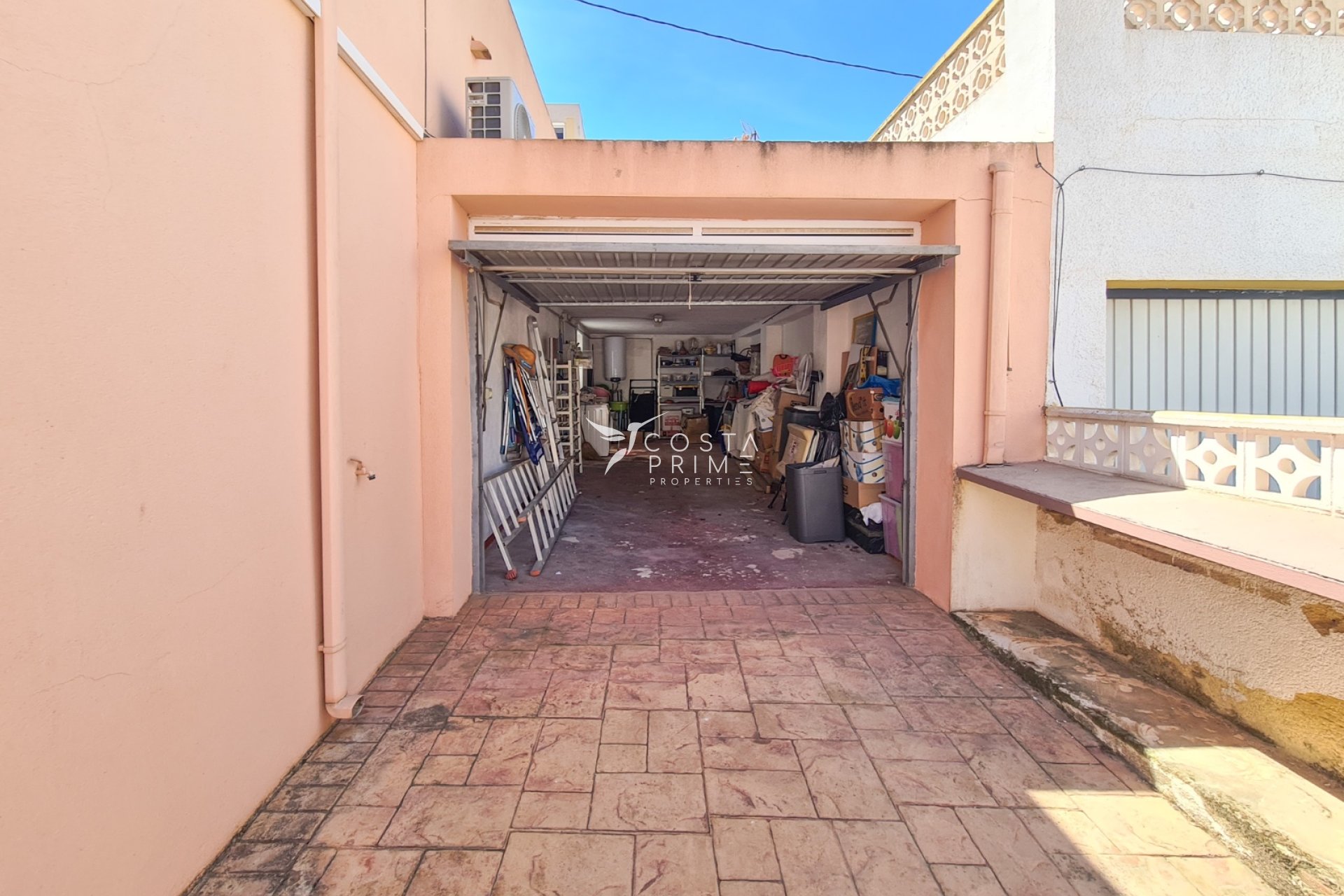 Resale - Villa  - Albir