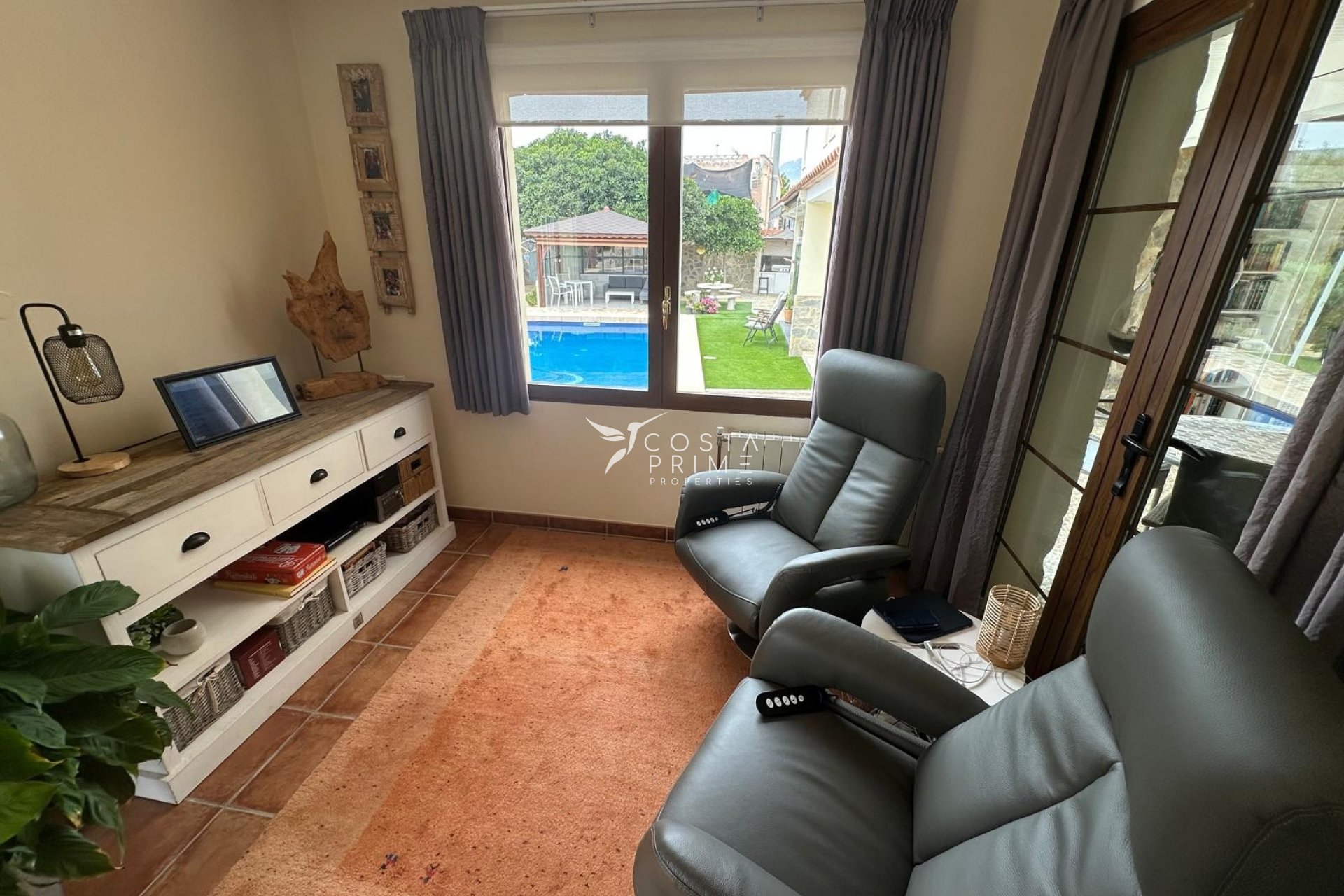 Resale - Villa  - Albir