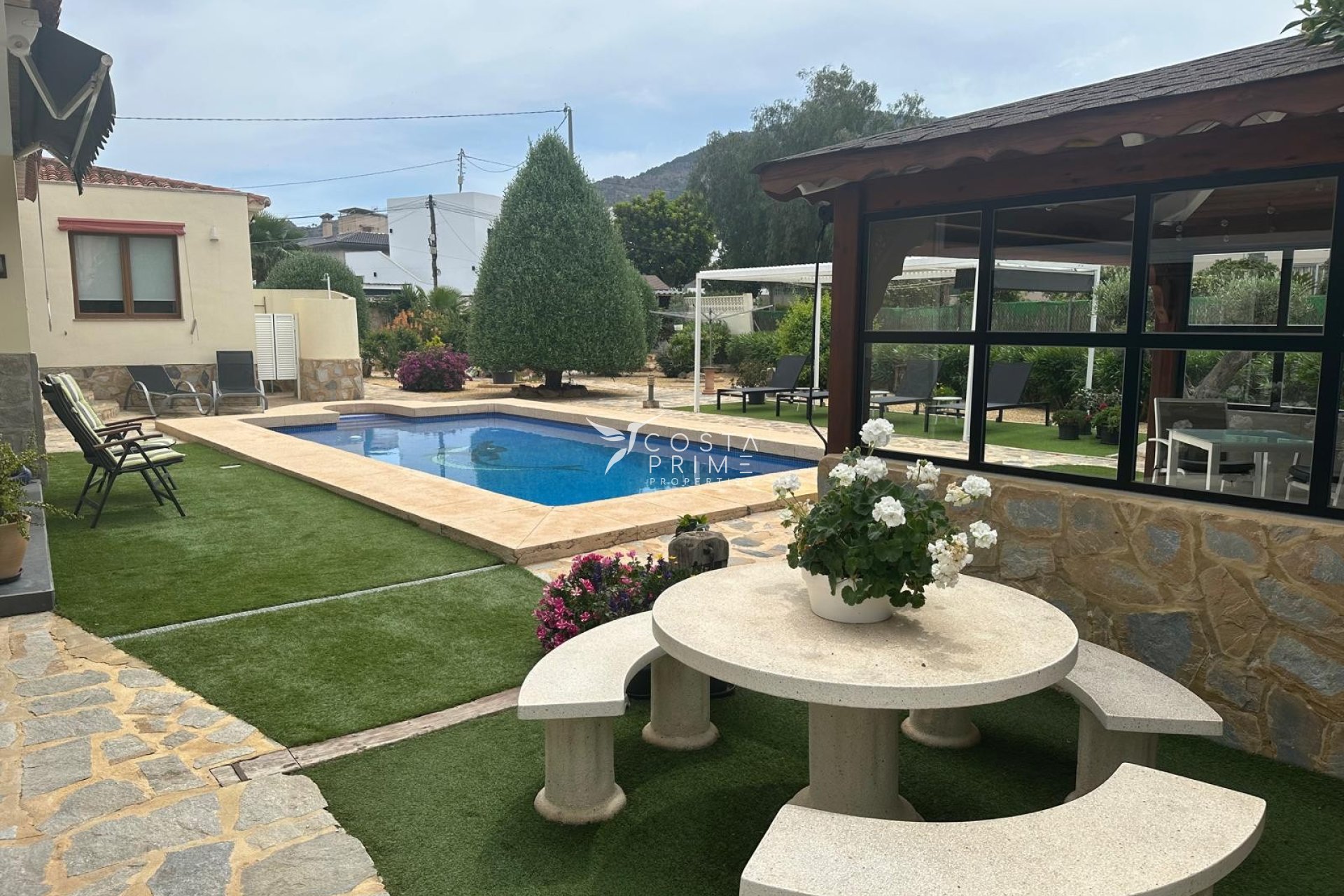 Resale - Villa  - Albir