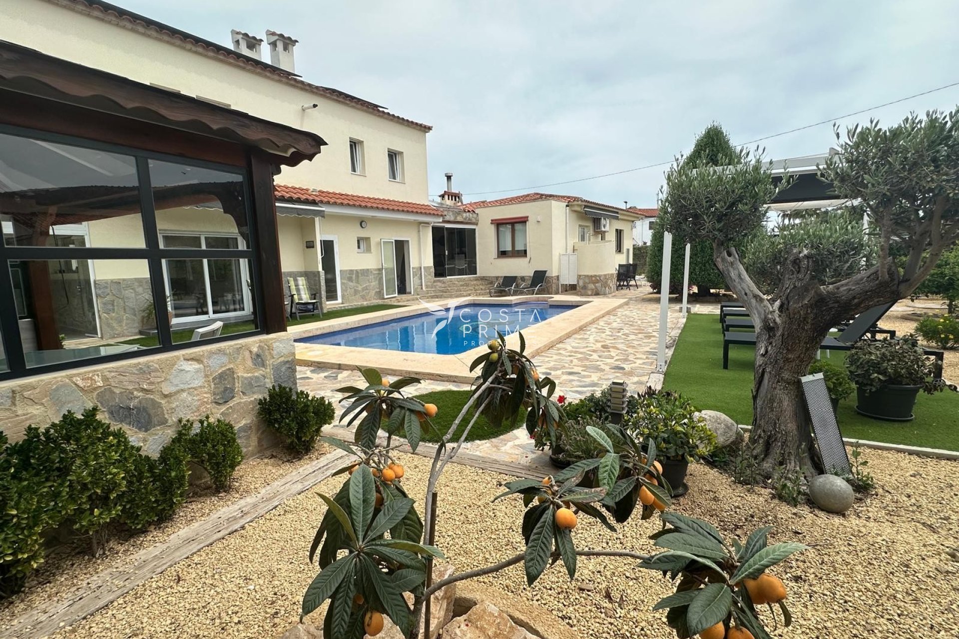 Resale - Villa  - Albir