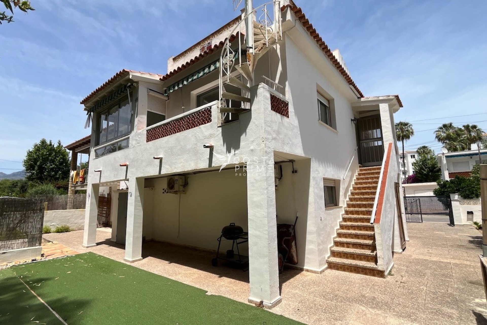 Resale - Villa  - Albir