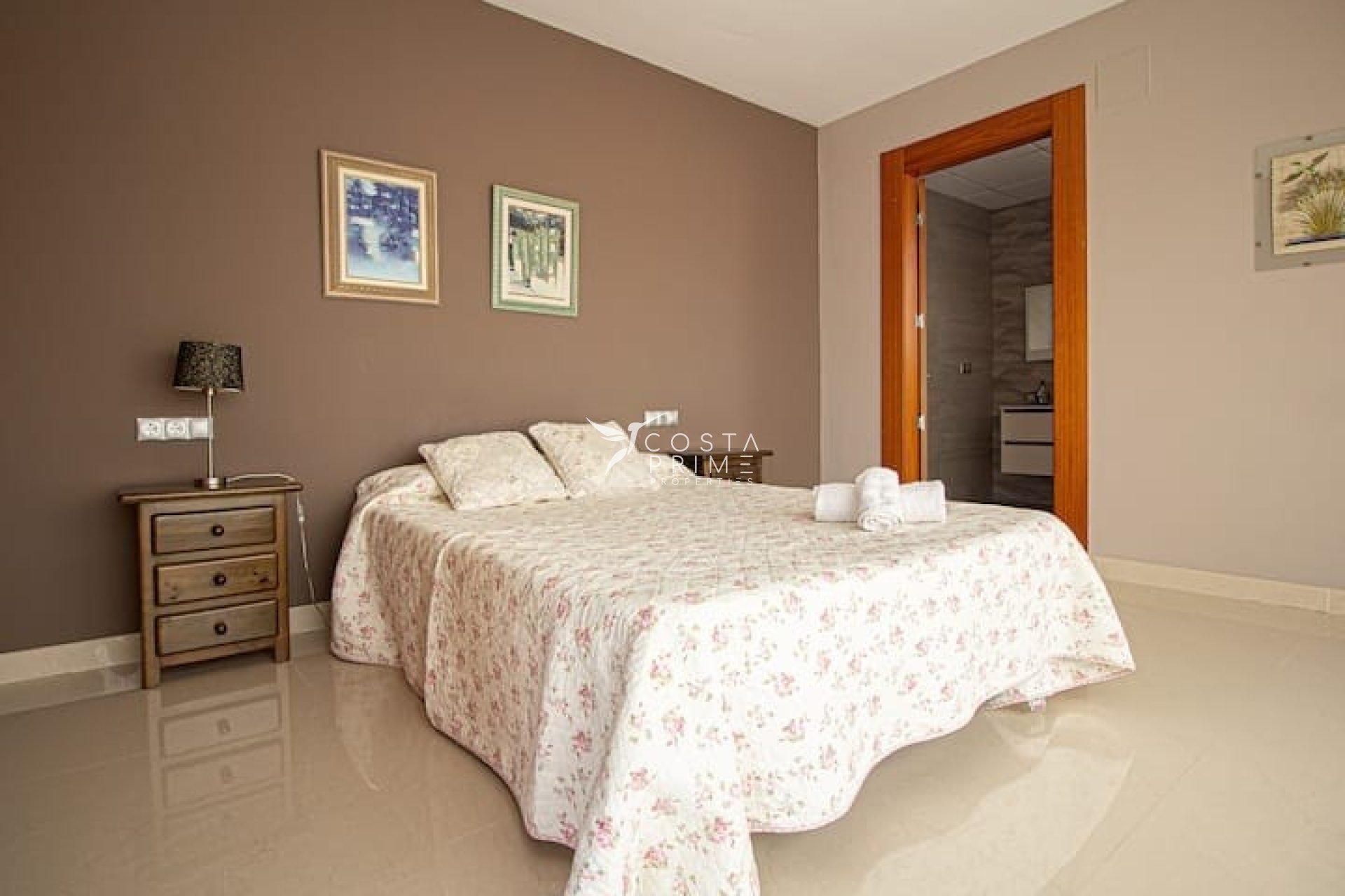 Resale - Villa  - Albir