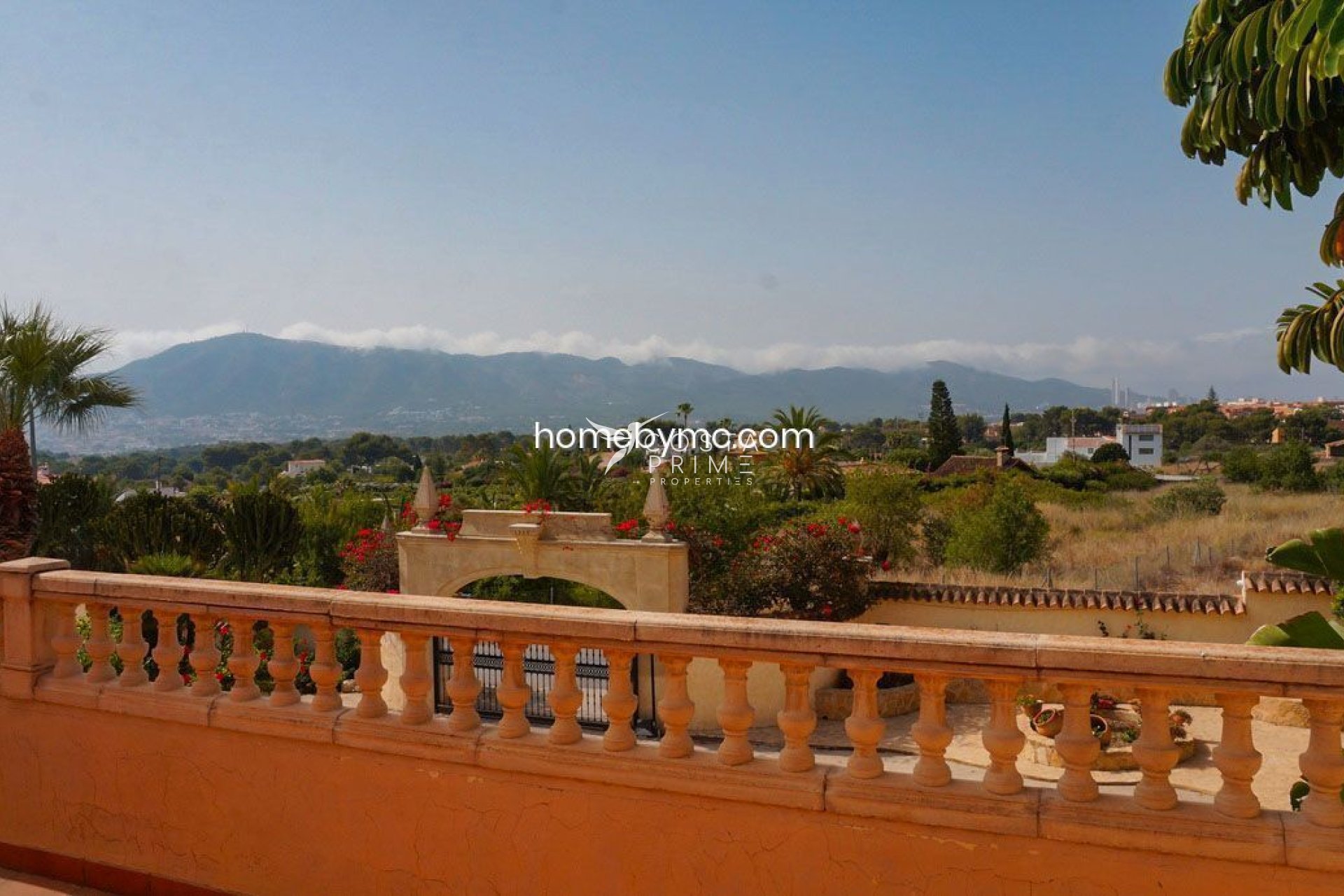 Resale - Villa  - Alfas del Pí