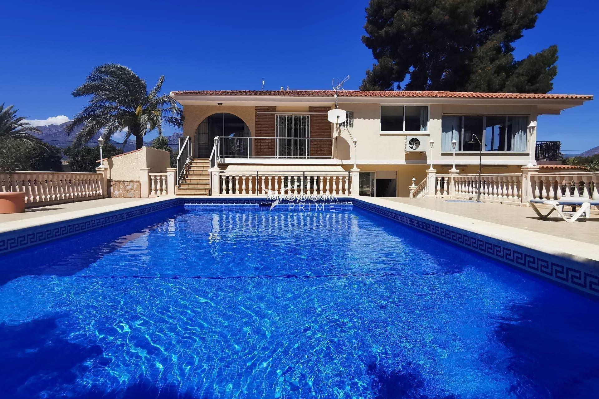 Resale - Villa  - Alfas del Pí