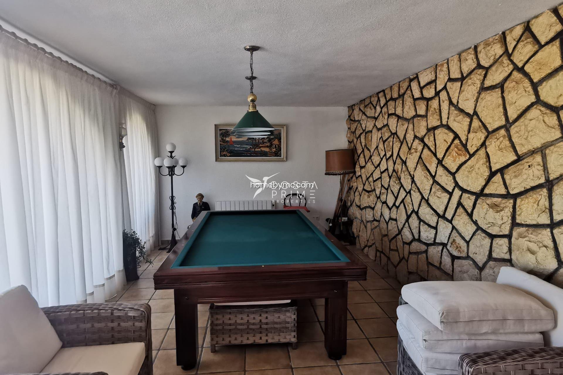 Resale - Villa  - Alfas del Pí