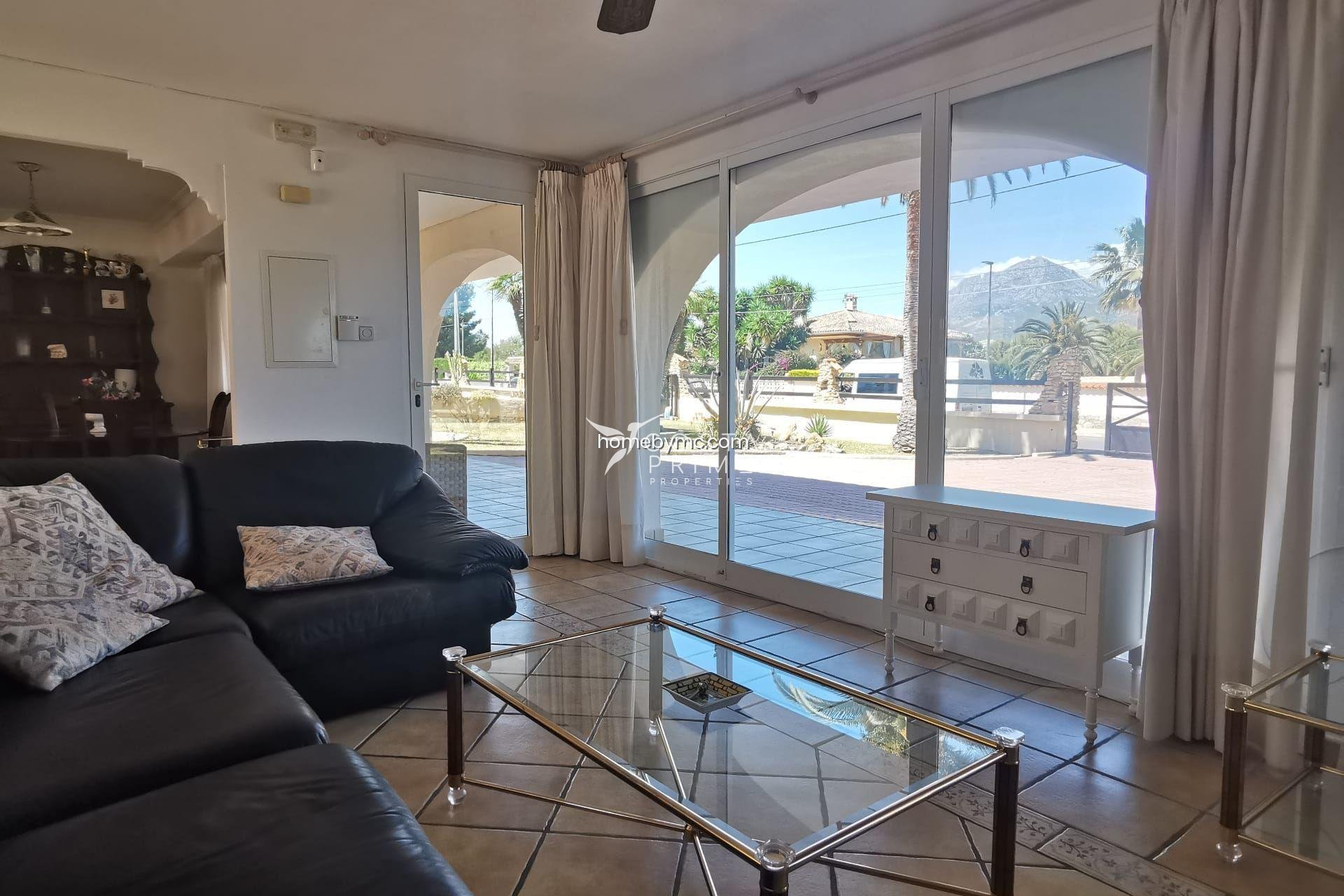 Resale - Villa  - Alfas del Pí