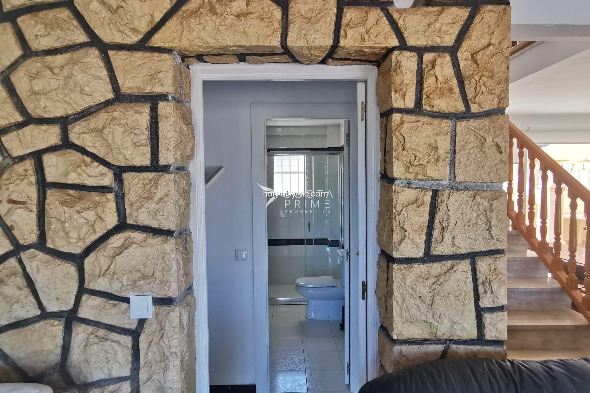 Resale - Villa  - Alfas del Pí