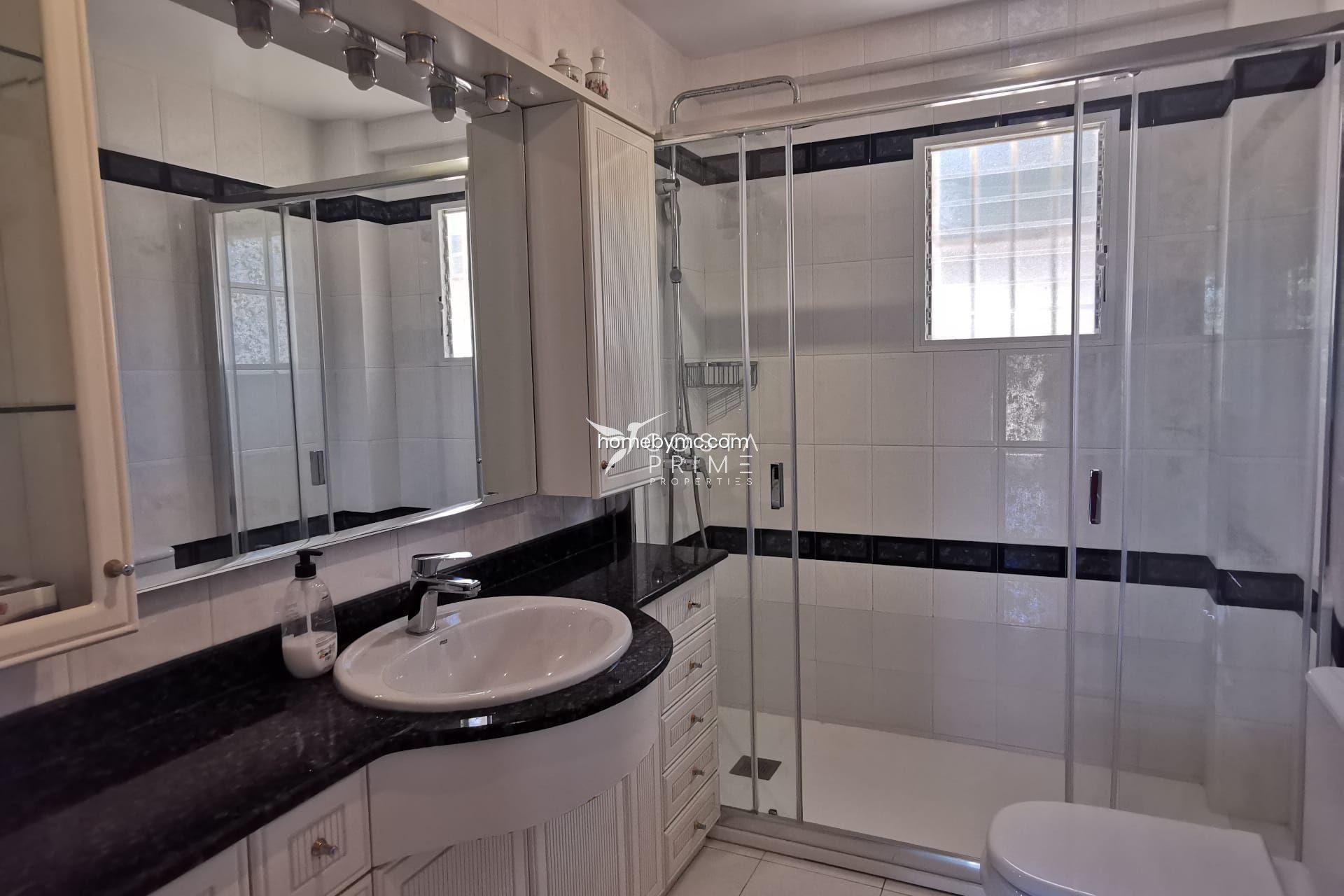 Resale - Villa  - Alfas del Pí