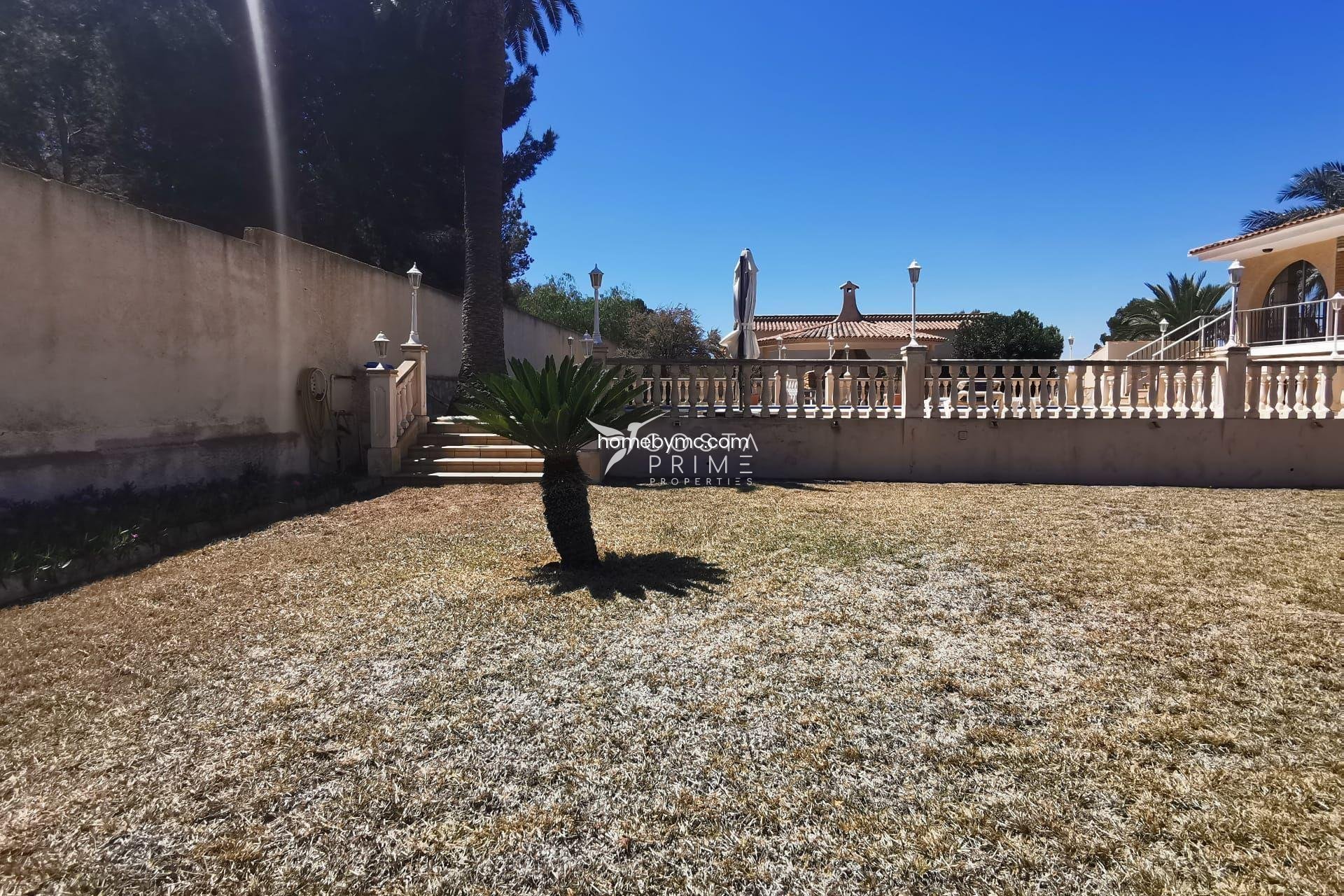 Resale - Villa  - Alfas del Pí