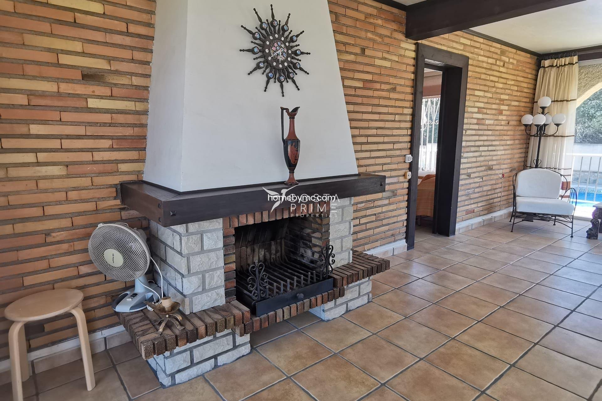 Resale - Villa  - Alfas del Pí