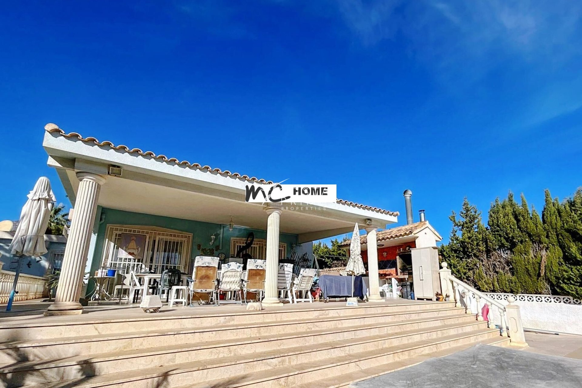 Resale - Villa  - Alfas del Pí