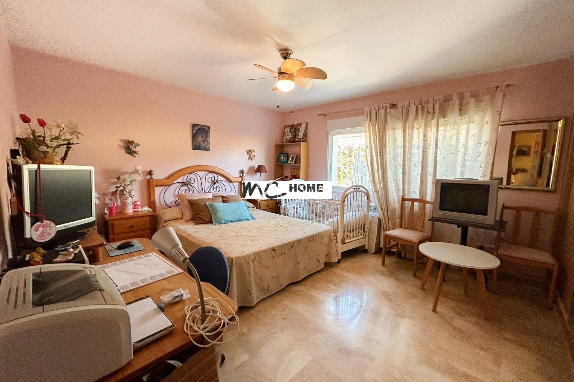 Resale - Villa  - Alfas del Pí