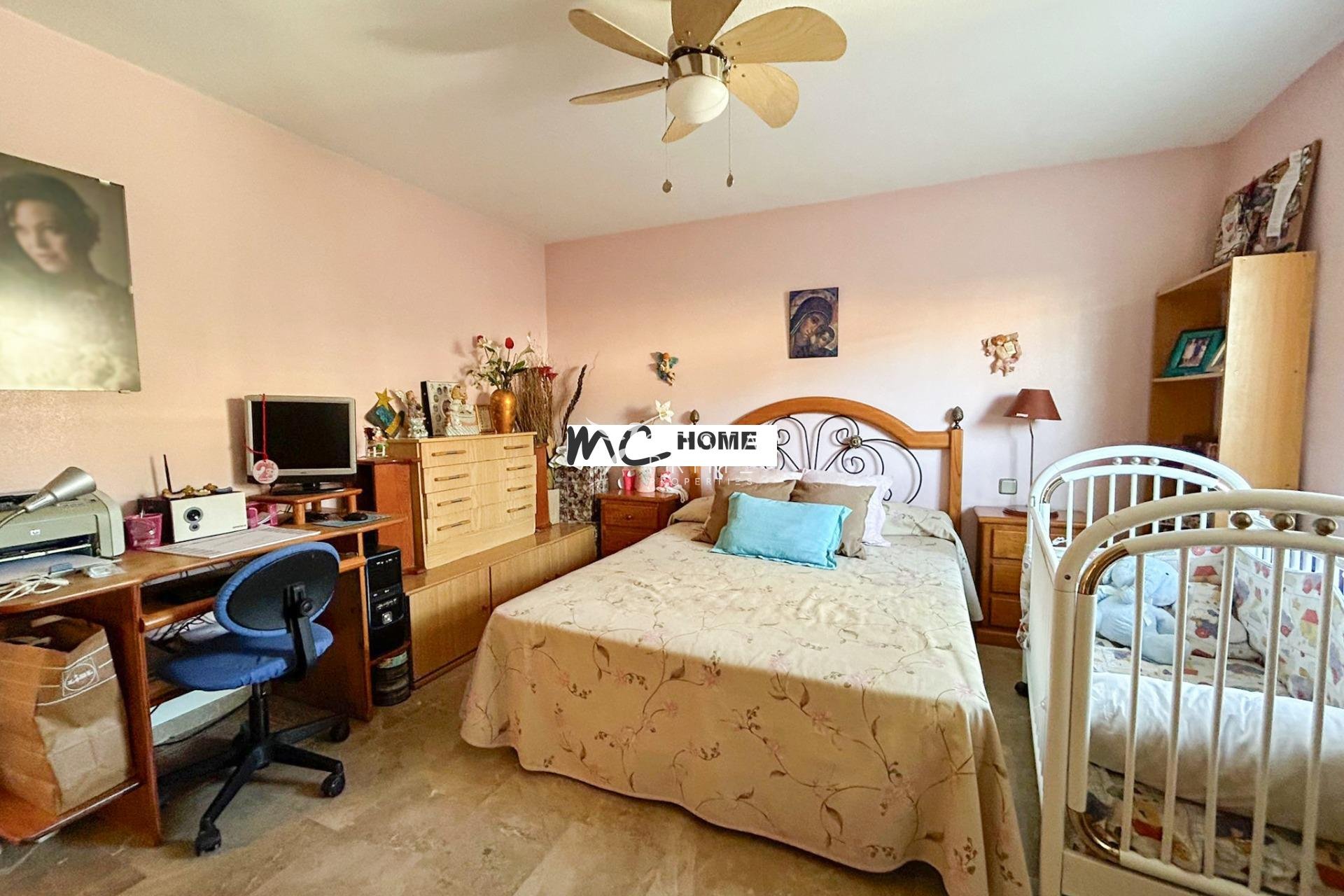 Resale - Villa  - Alfas del Pí