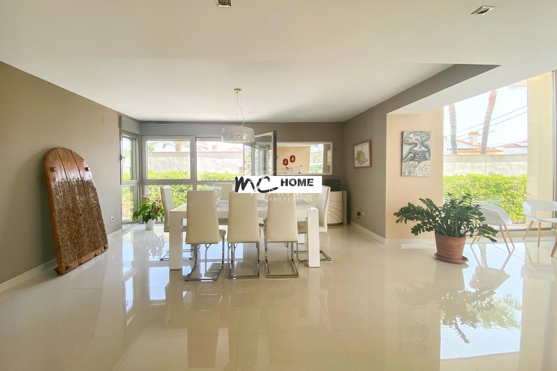 Resale - Villa  - Alfas del Pí