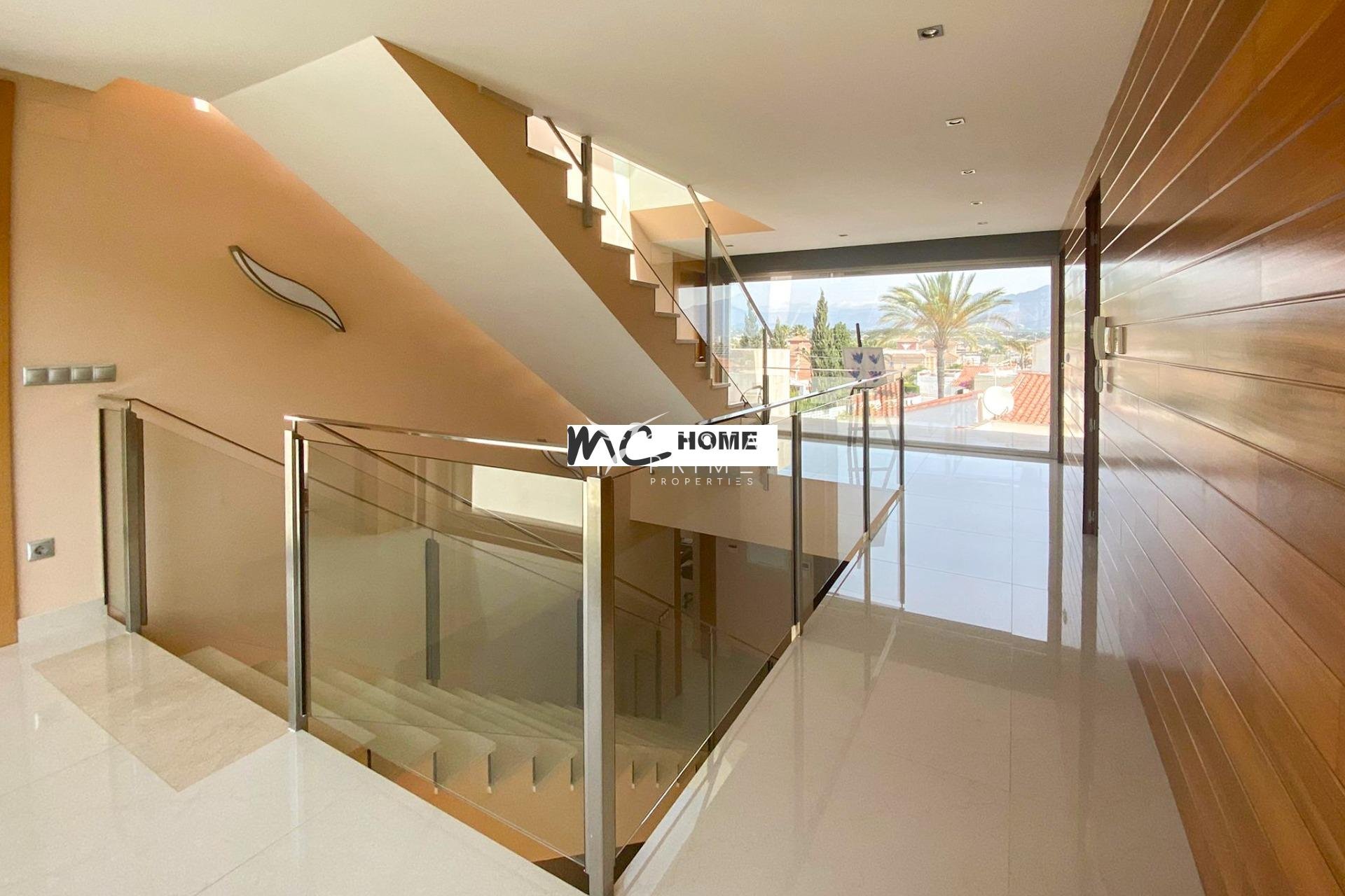 Resale - Villa  - Alfas del Pí