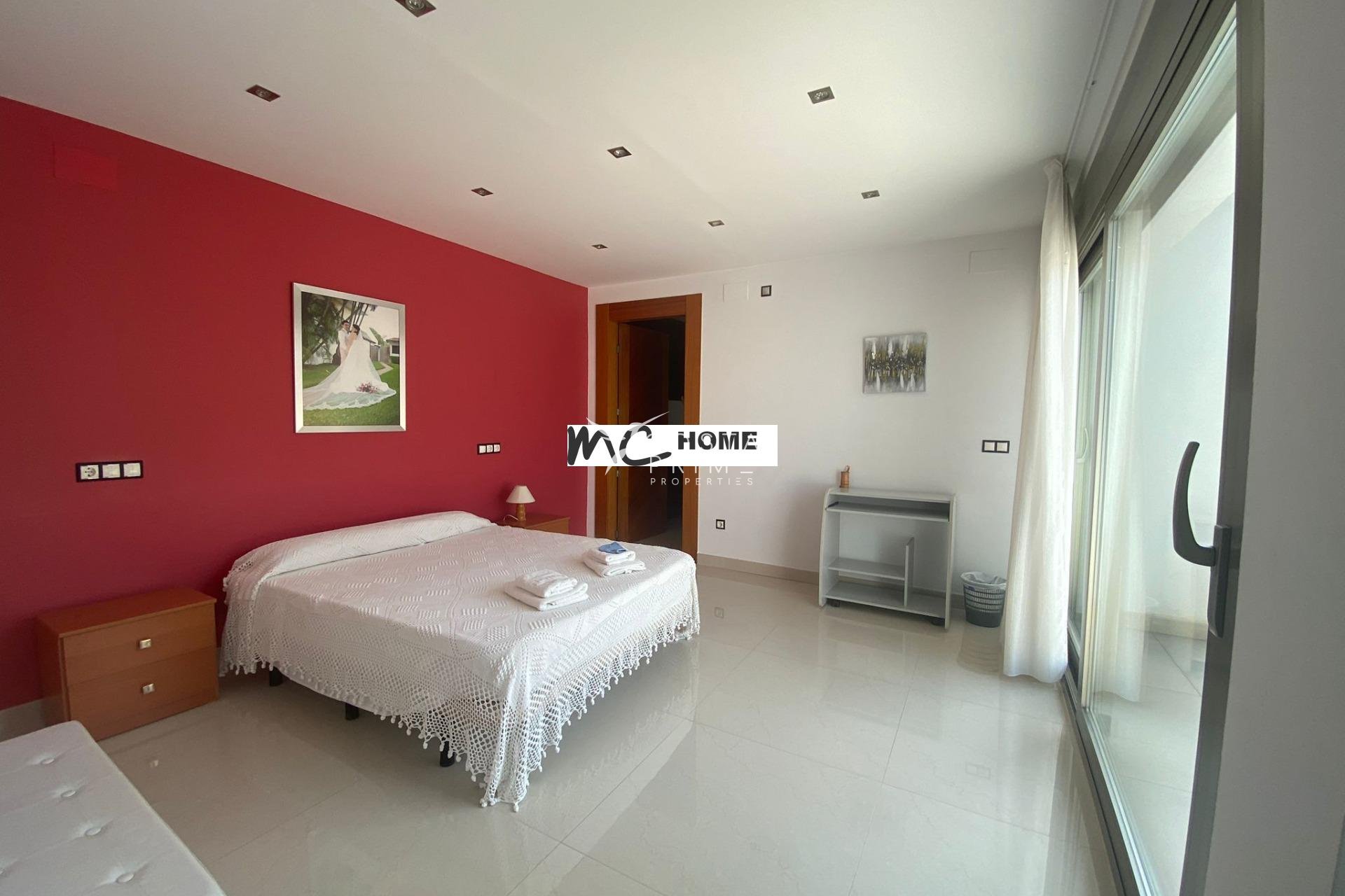 Resale - Villa  - Alfas del Pí