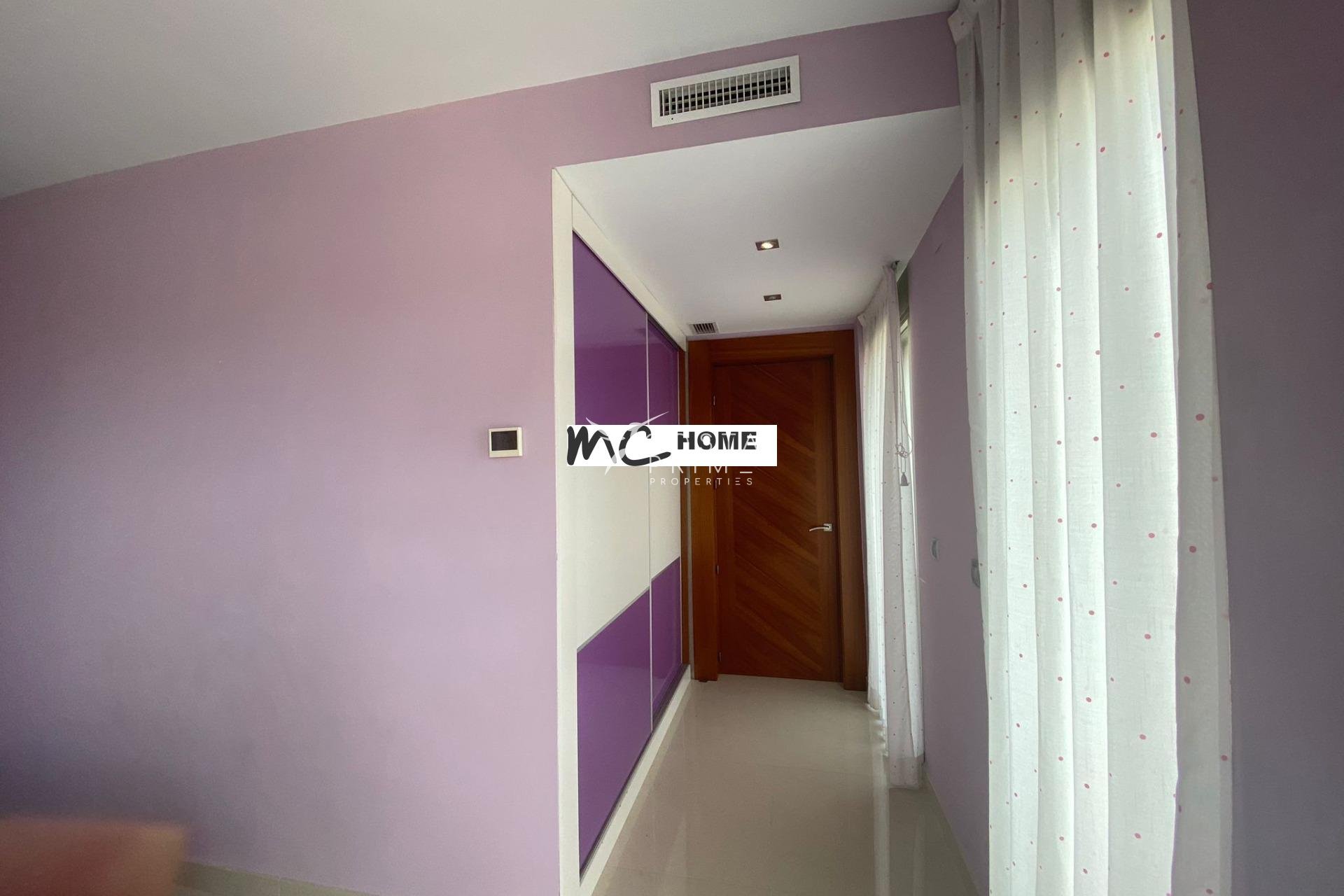 Resale - Villa  - Alfas del Pí