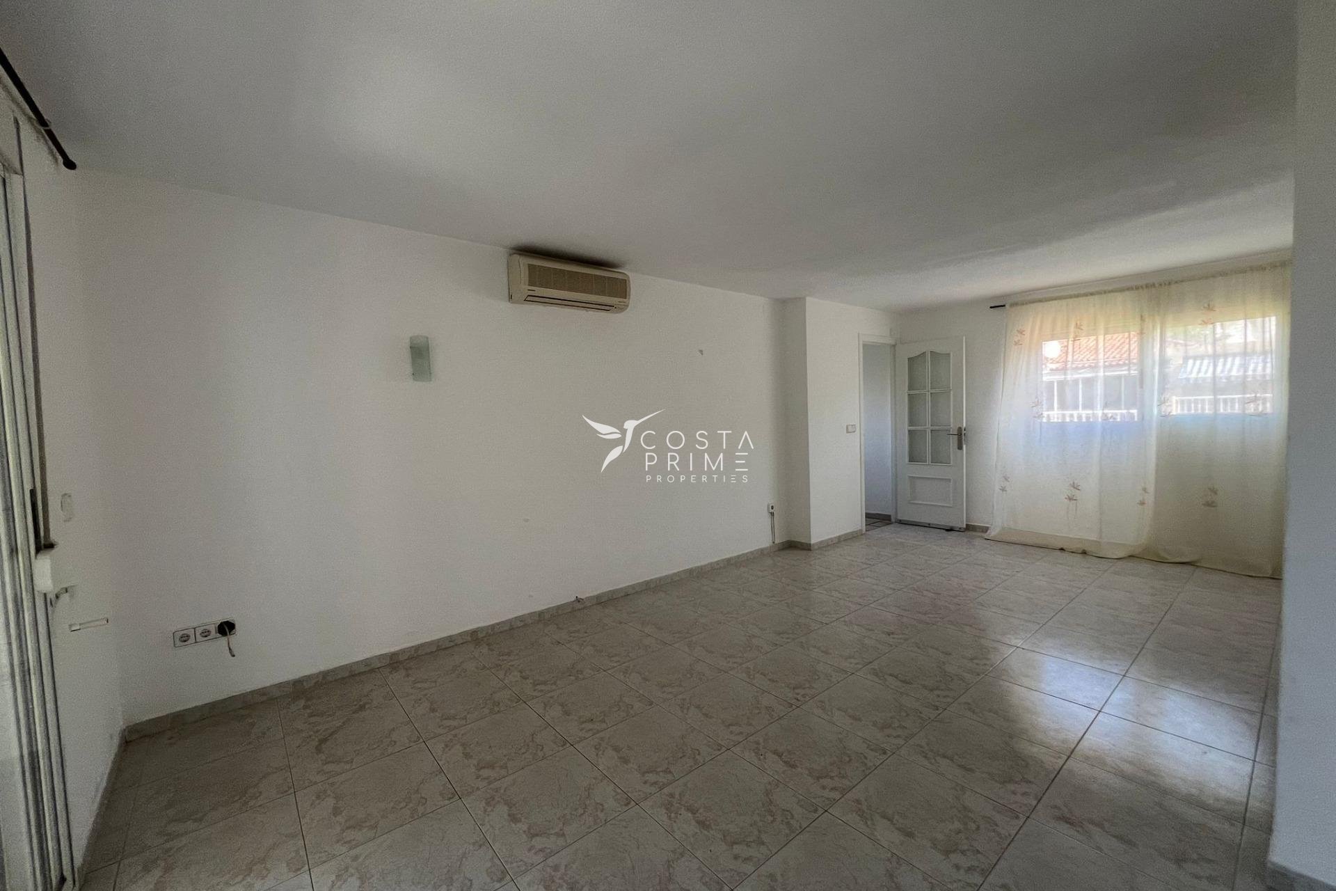 Resale - Villa  - Alfas del Pí