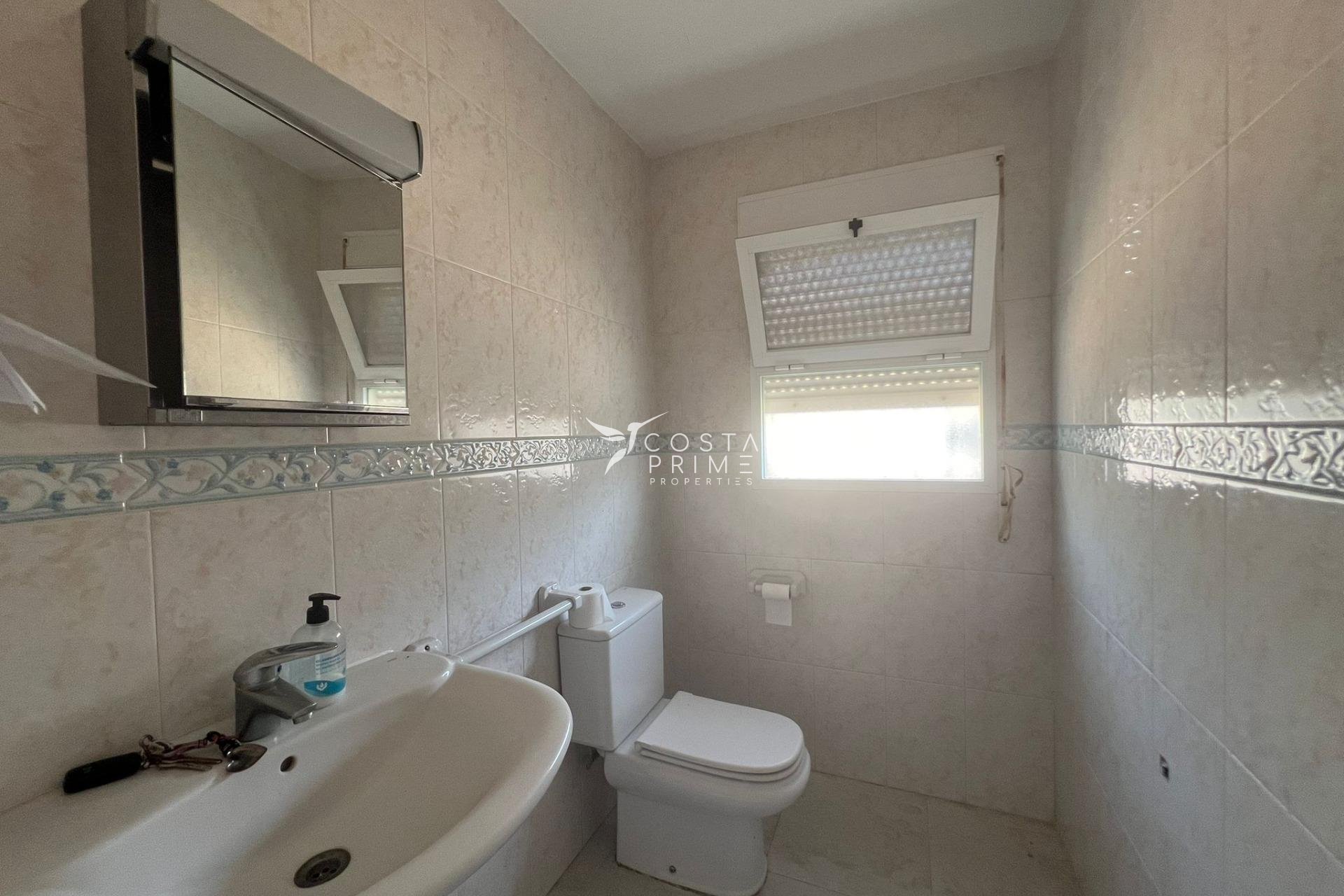 Resale - Villa  - Alfas del Pí