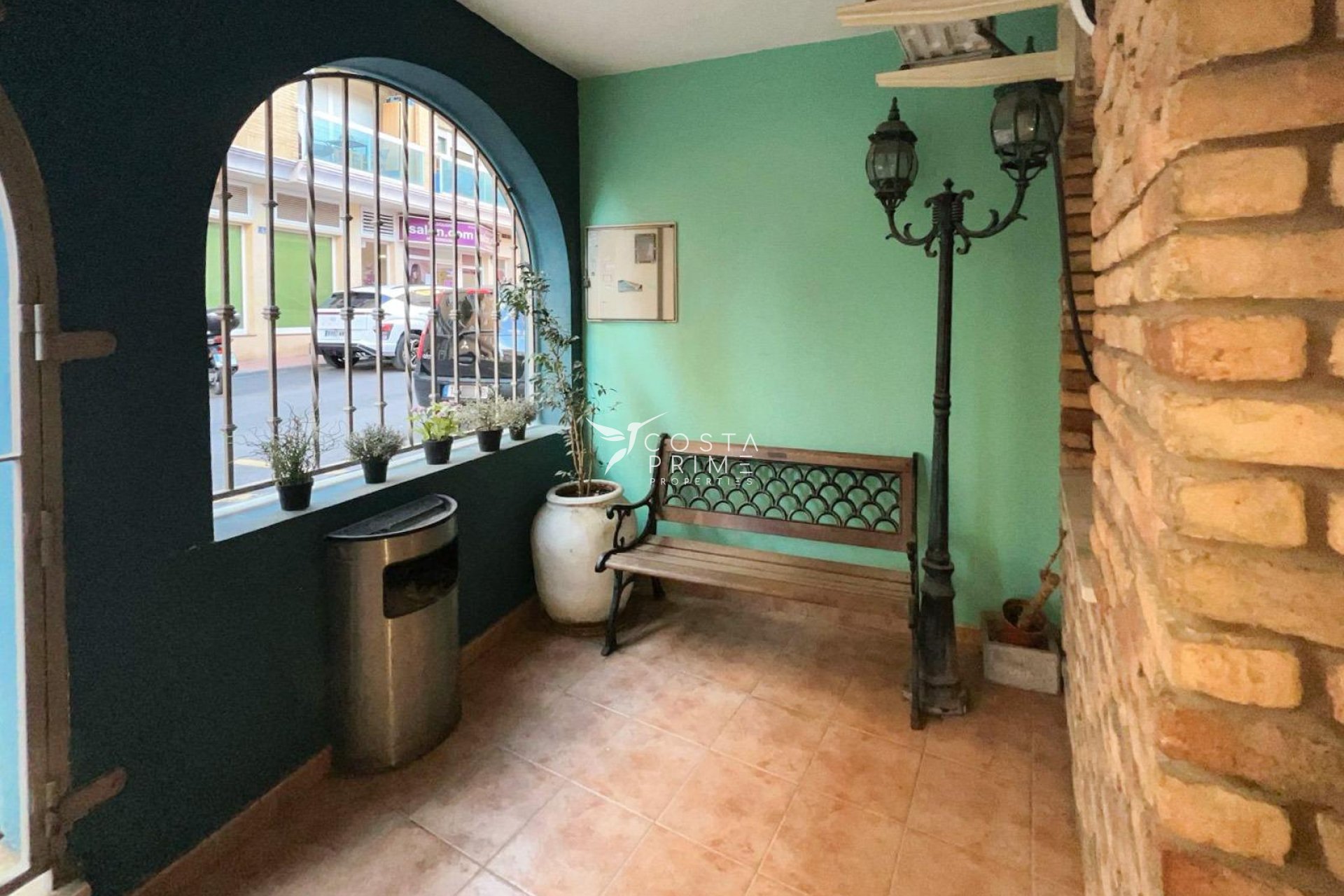 Resale - Villa  - Alfas del Pí