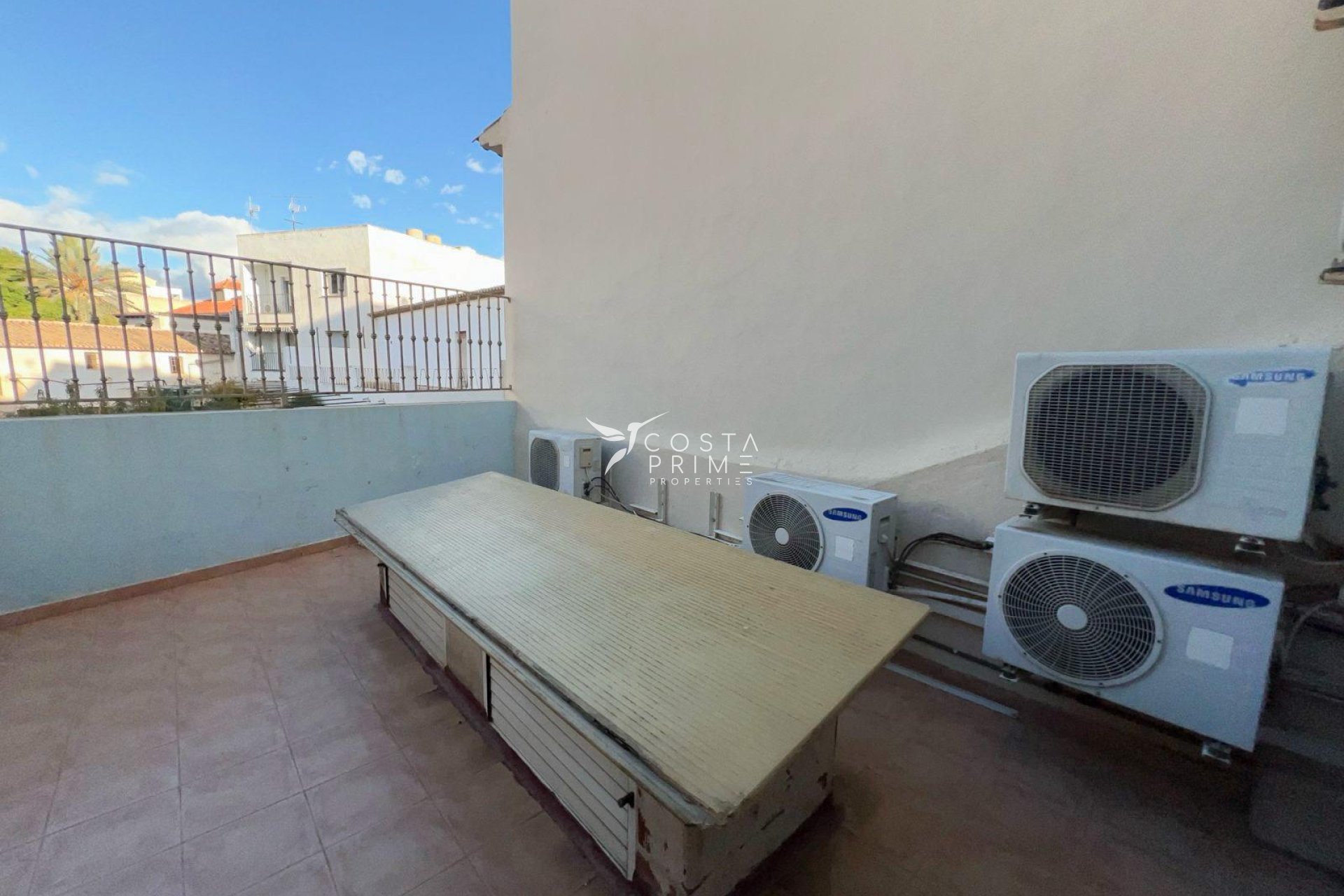 Resale - Villa  - Alfas del Pí