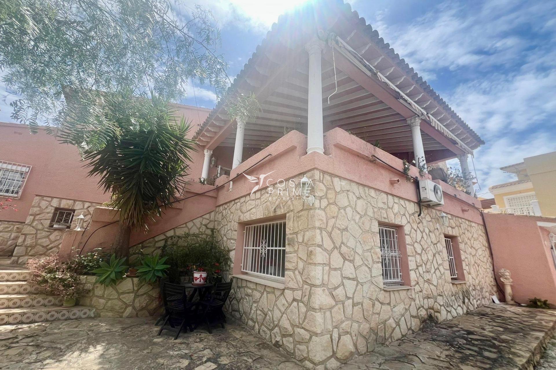 Resale - Villa  - Alfas del Pí