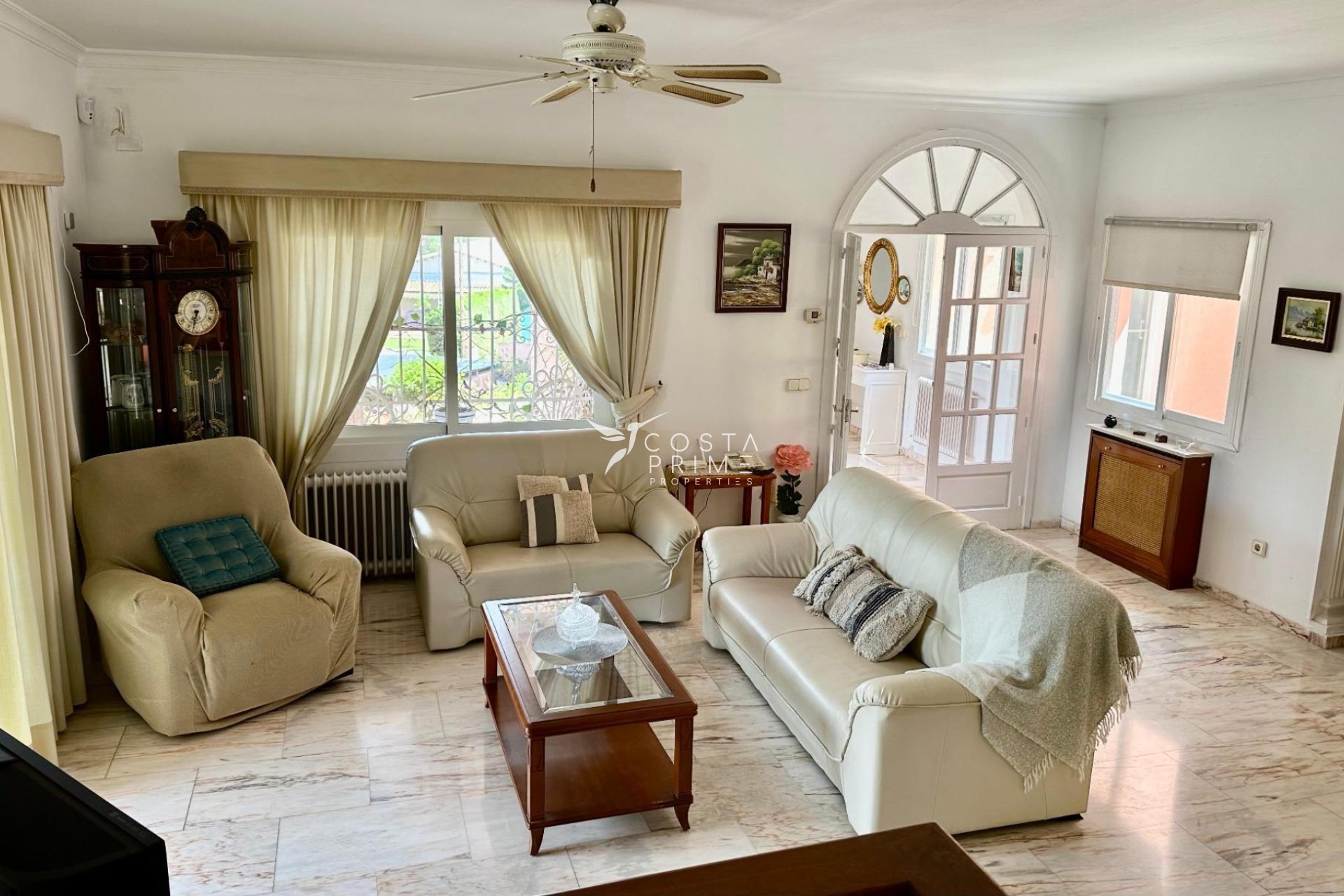 Resale - Villa  - Alfas del Pí