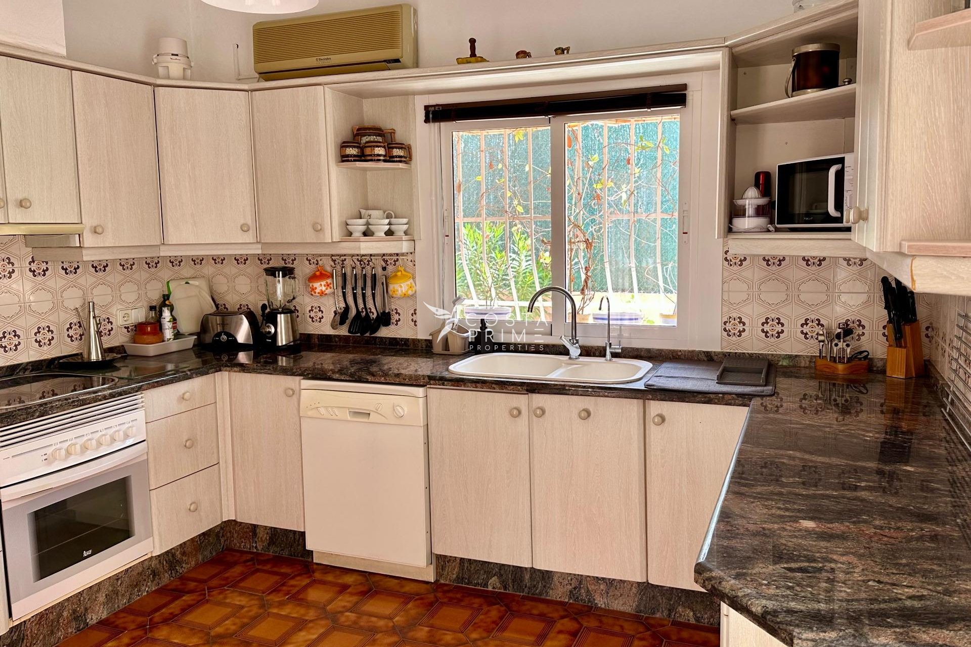 Resale - Villa  - Alfas del Pí