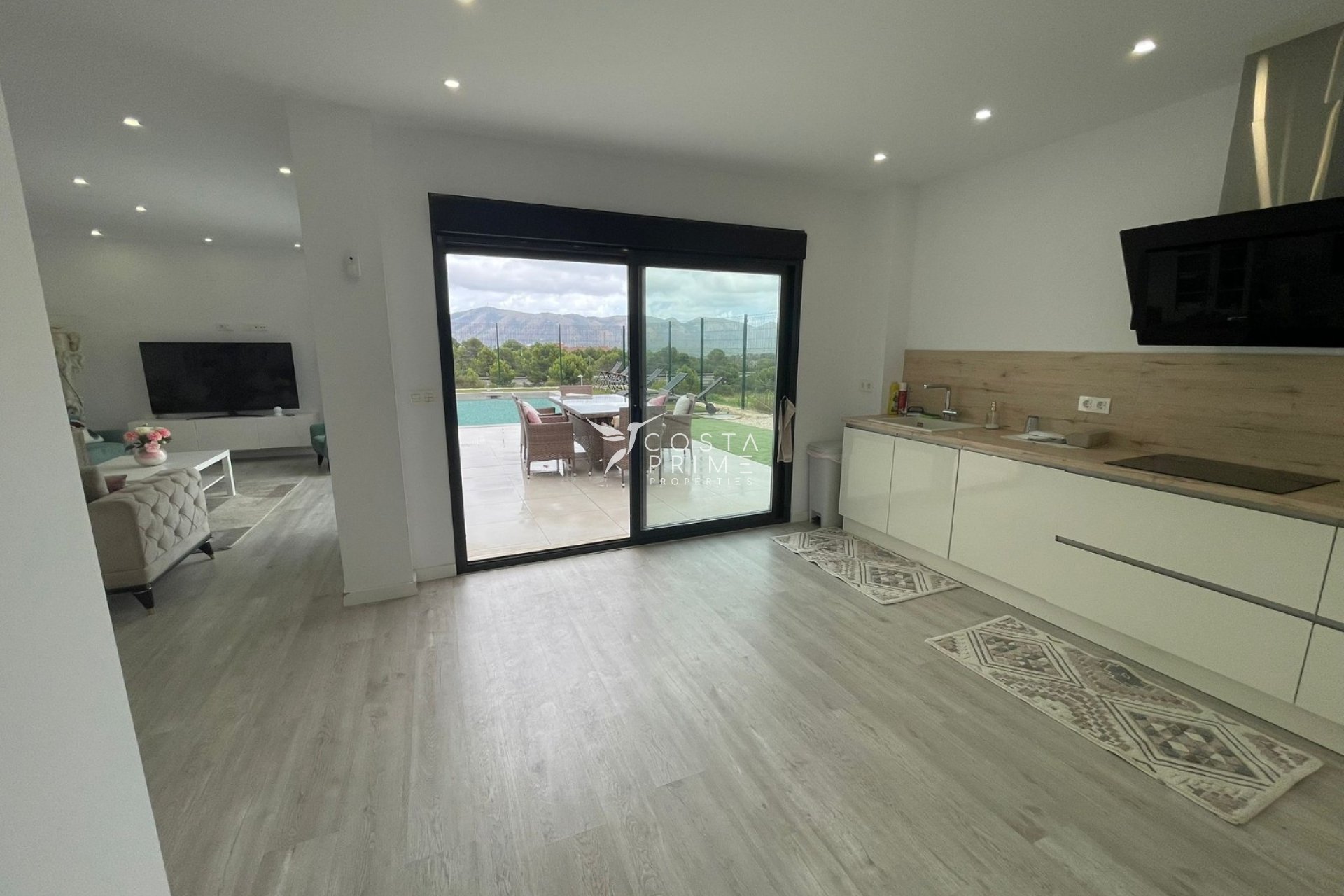 Resale - Villa  - Alfas del Pí