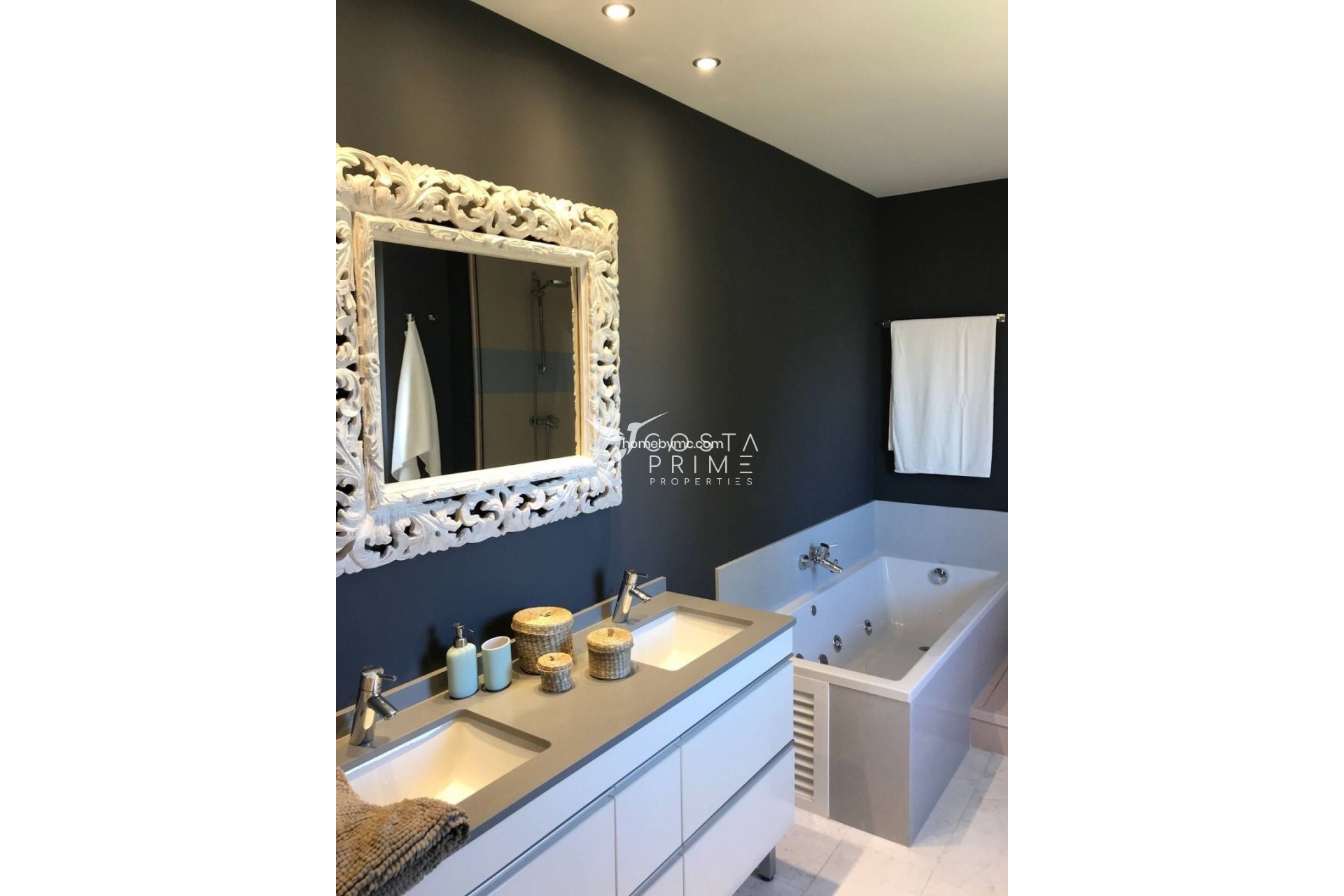 Resale - Villa  - Alfas del Pí