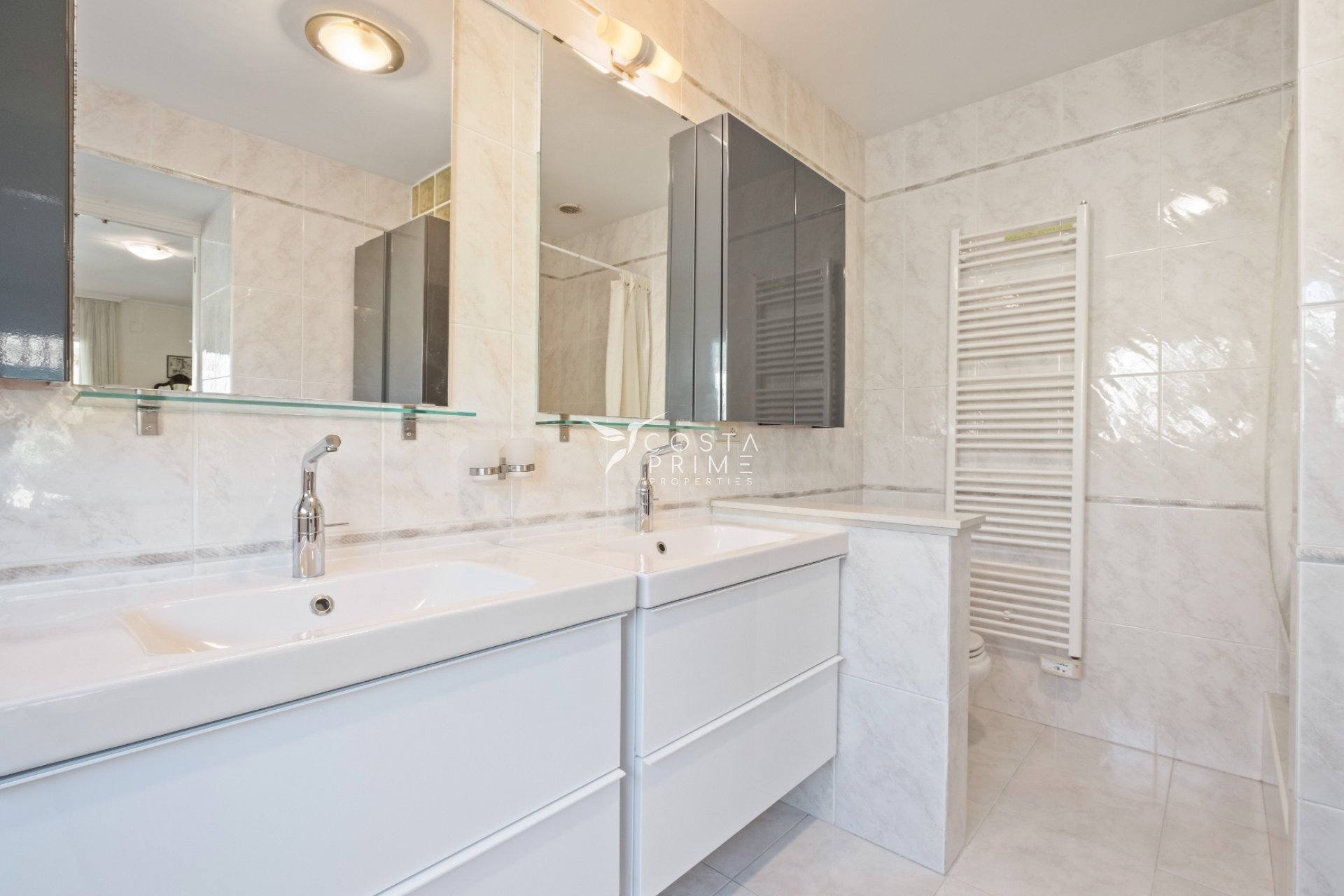 Resale - Villa  - Alfas del Pí