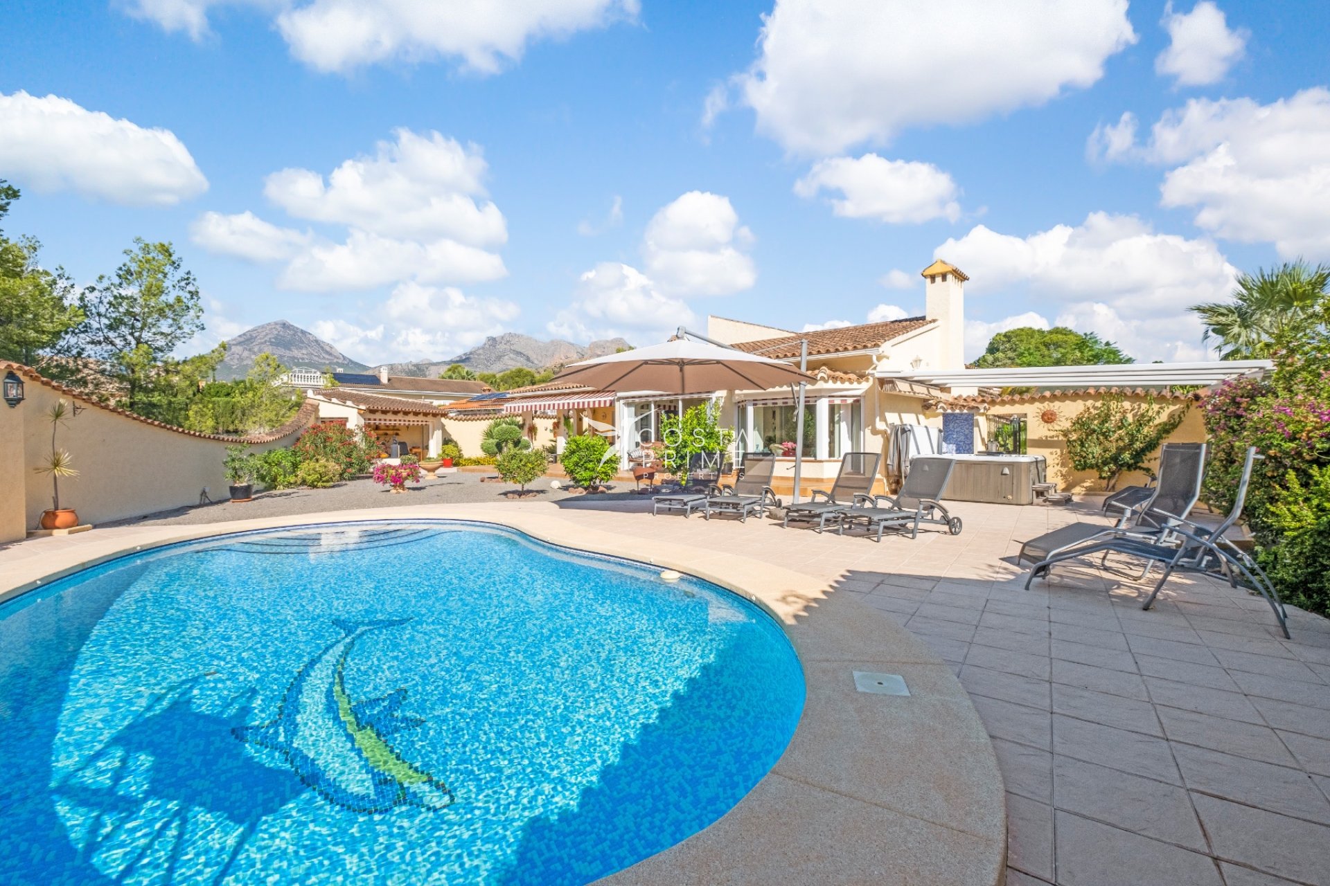 Resale - Villa  - Alfas del Pí