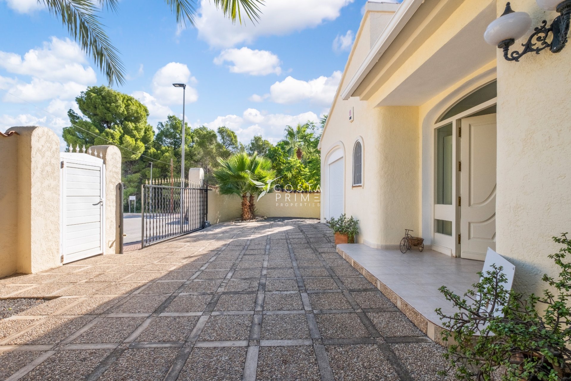 Resale - Villa  - Alfas del Pí