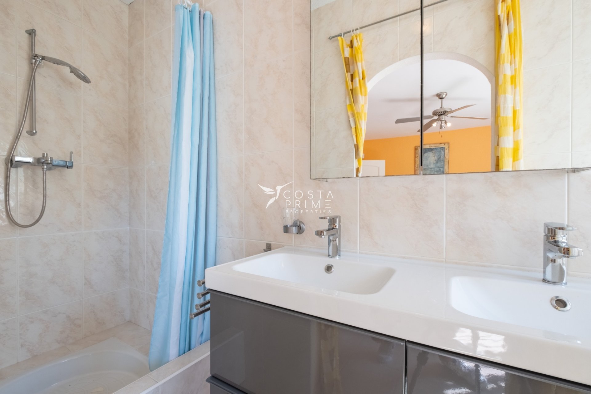 Resale - Villa  - Alfas del Pí