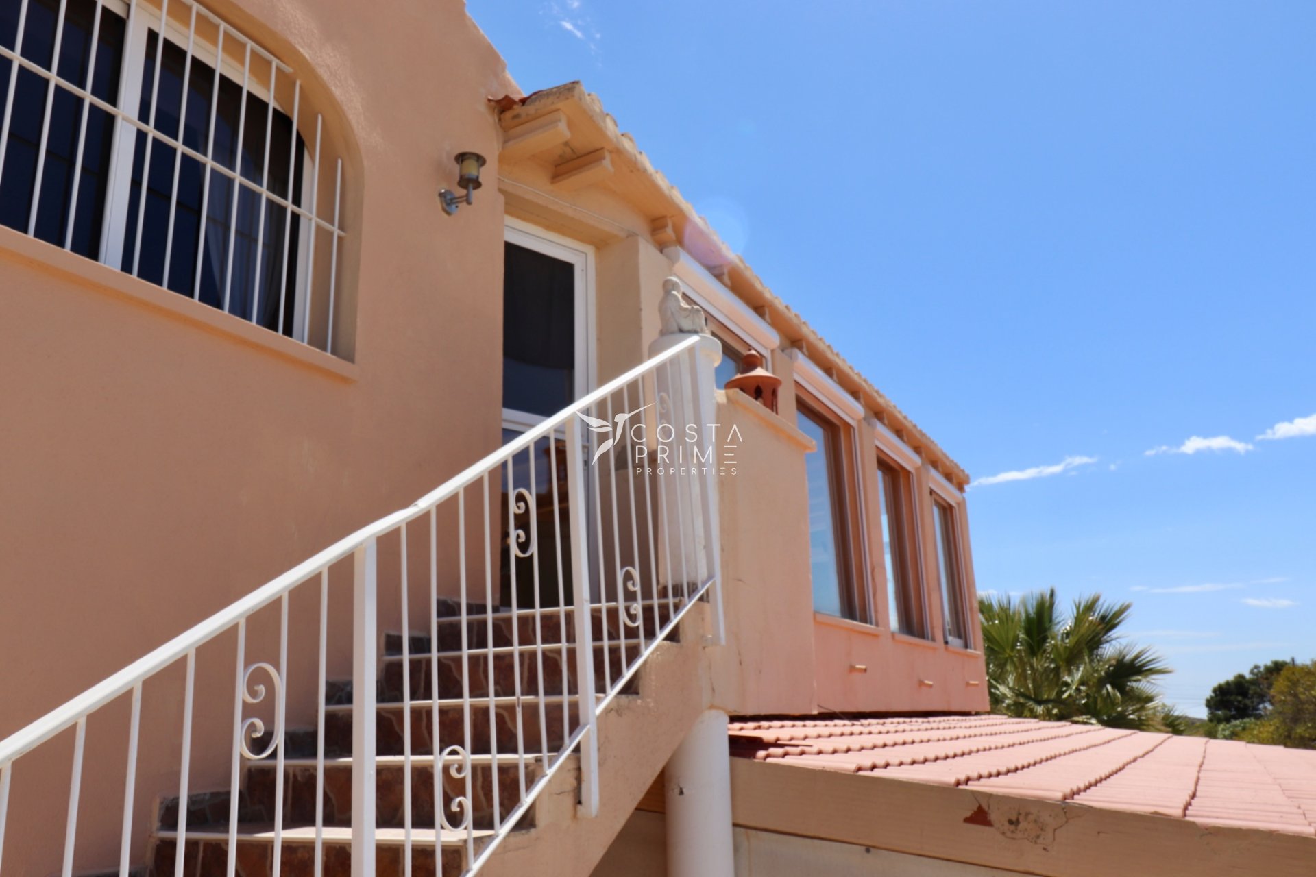 Resale - Villa  - Alicante