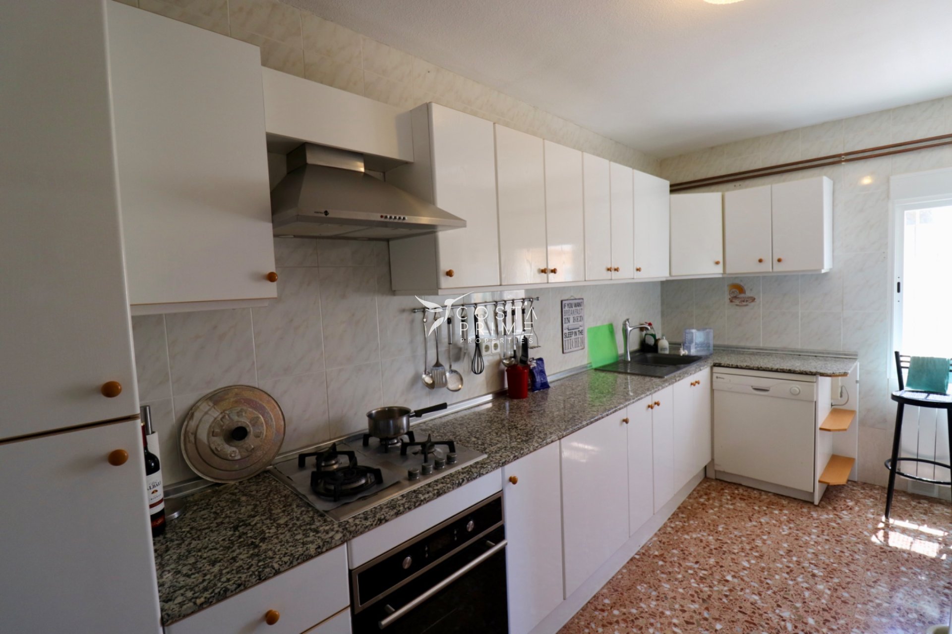 Resale - Villa  - Alicante