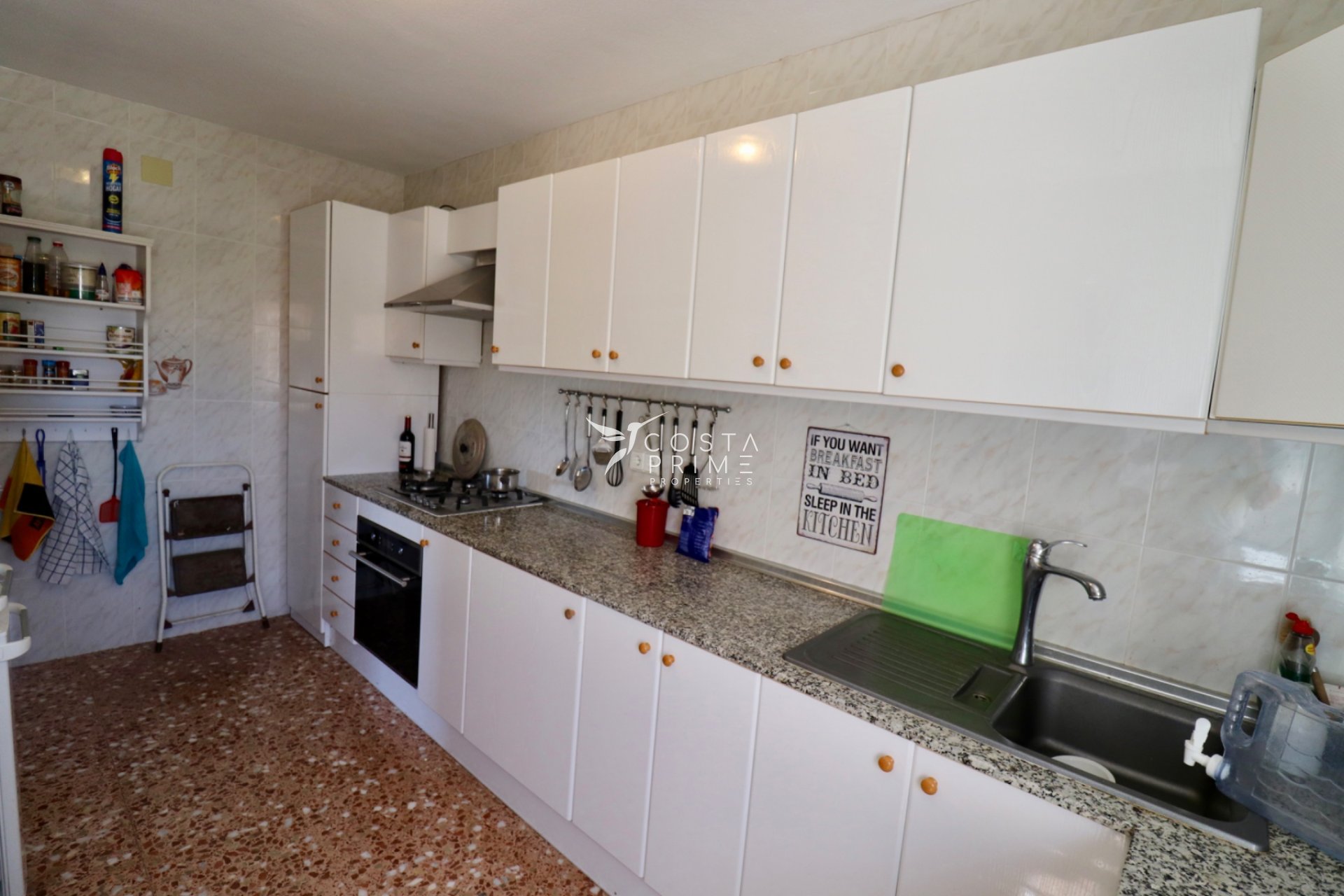 Resale - Villa  - Alicante