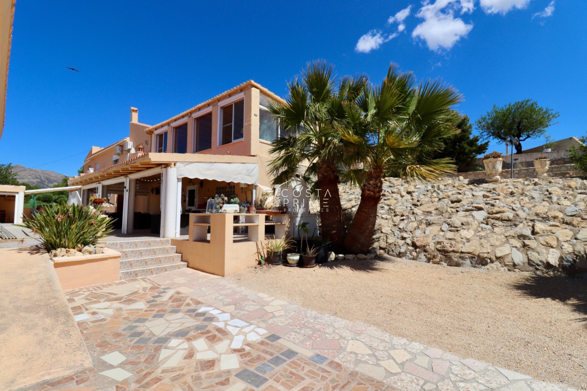 Resale - Villa  - Alicante