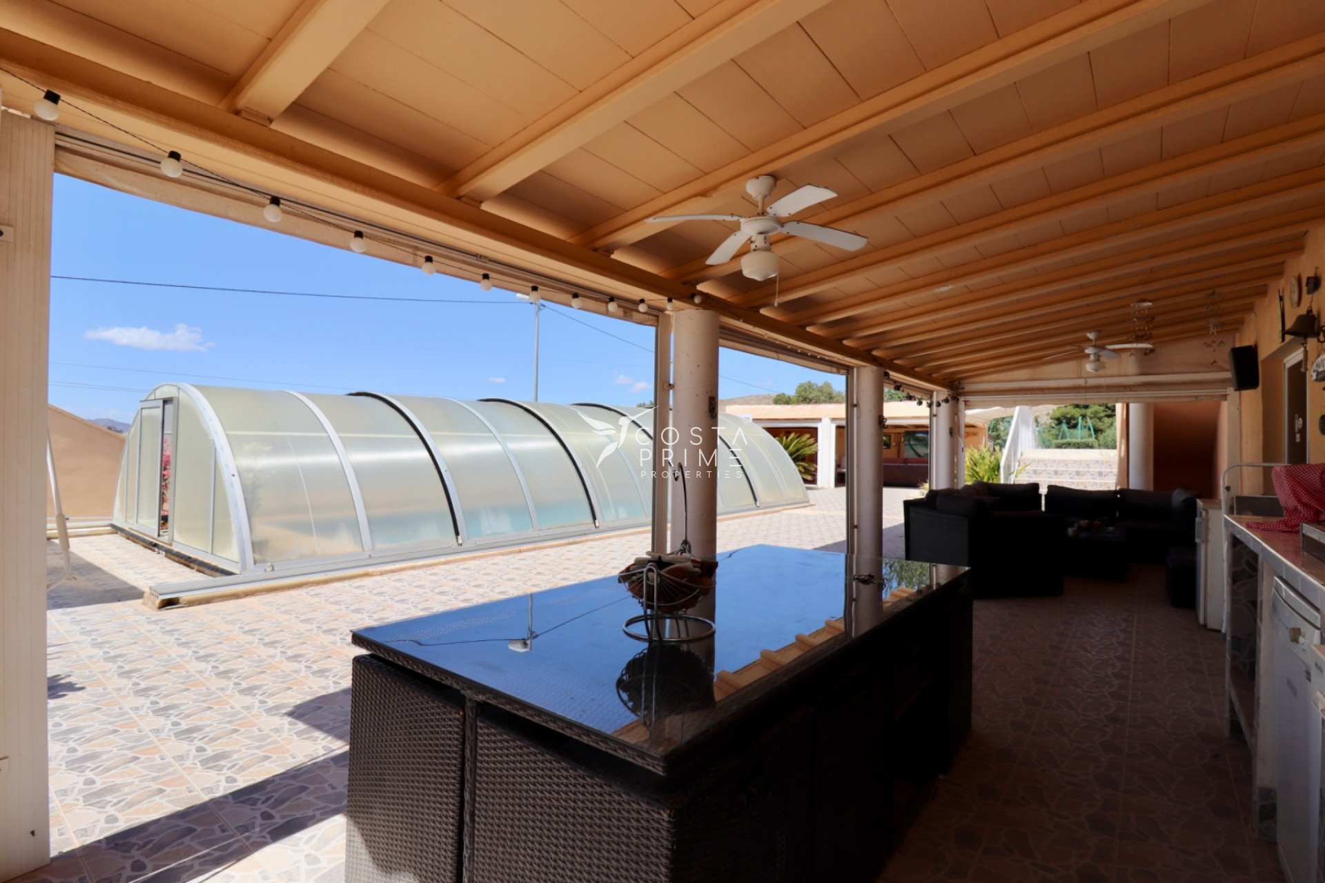 Resale - Villa  - Alicante