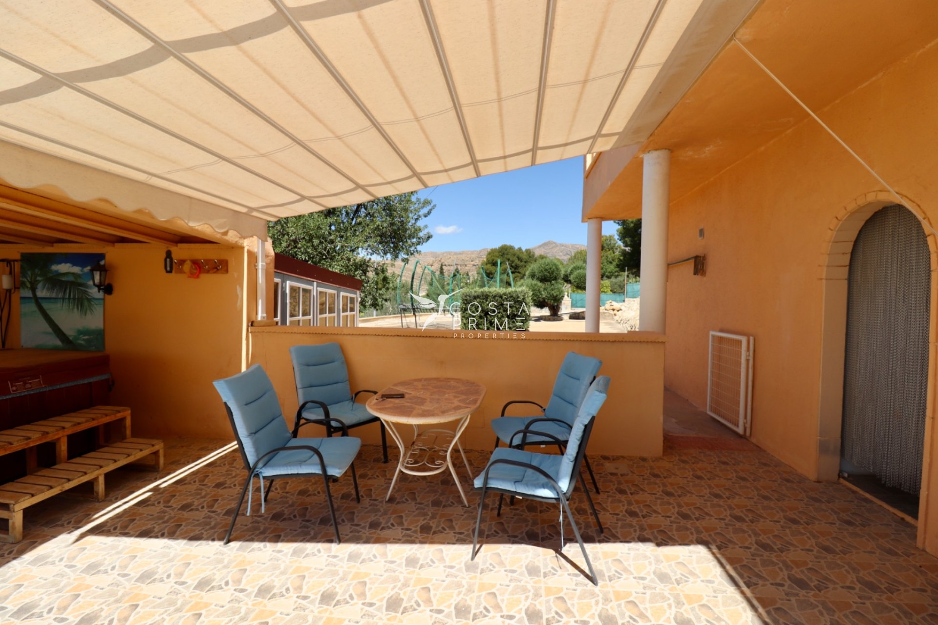 Resale - Villa  - Alicante