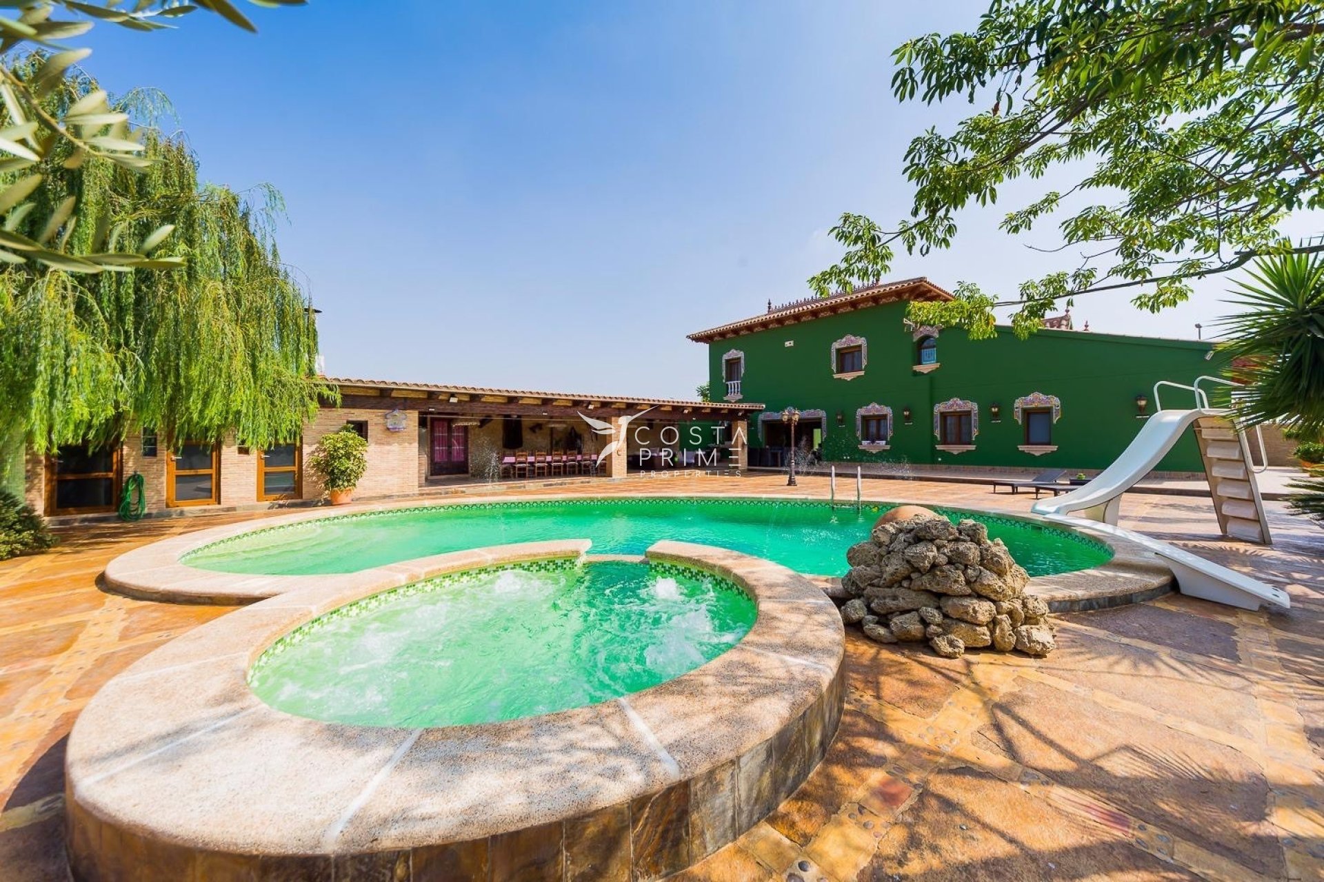 Resale - Villa  - Almoradí