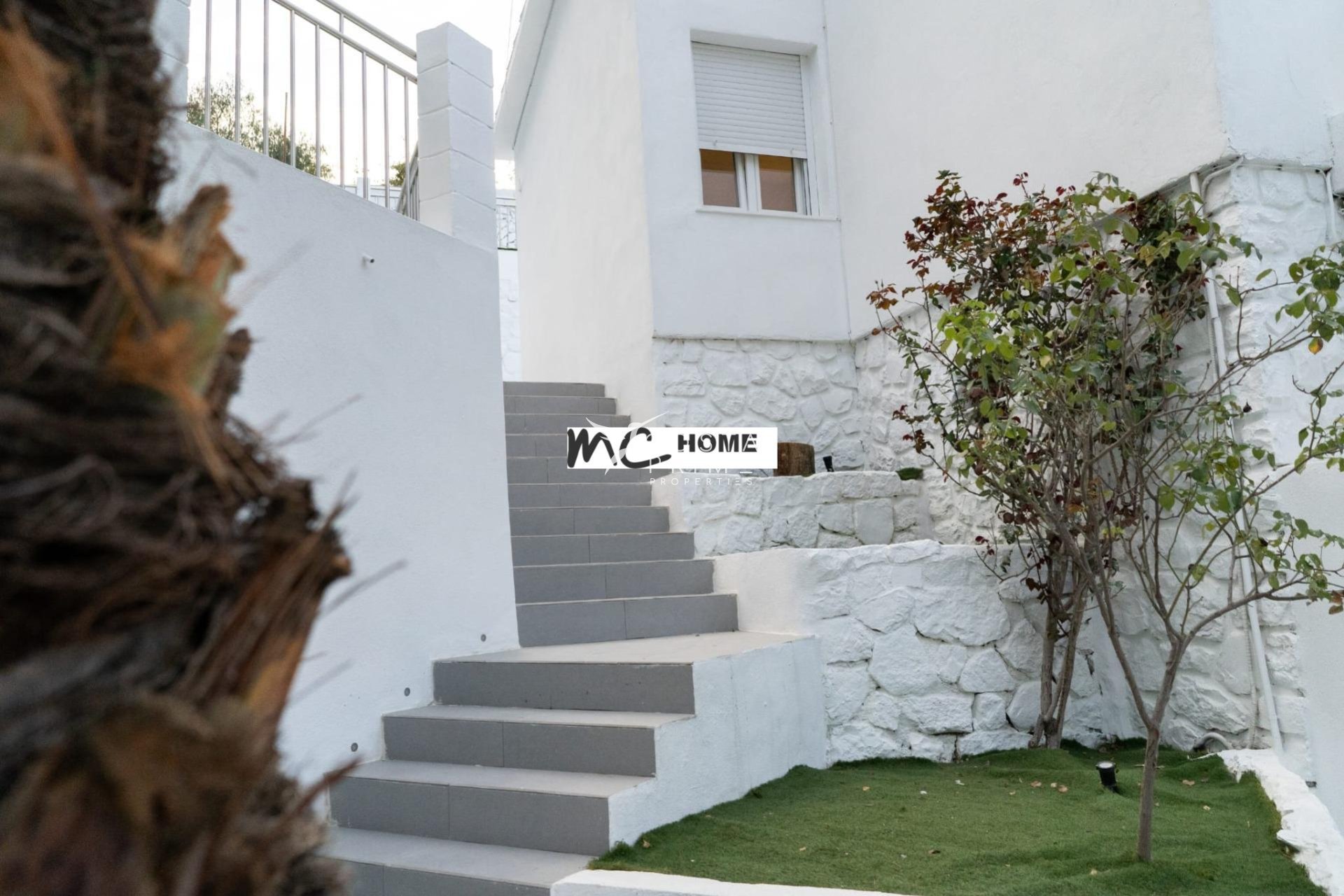 Resale - Villa  - Altea