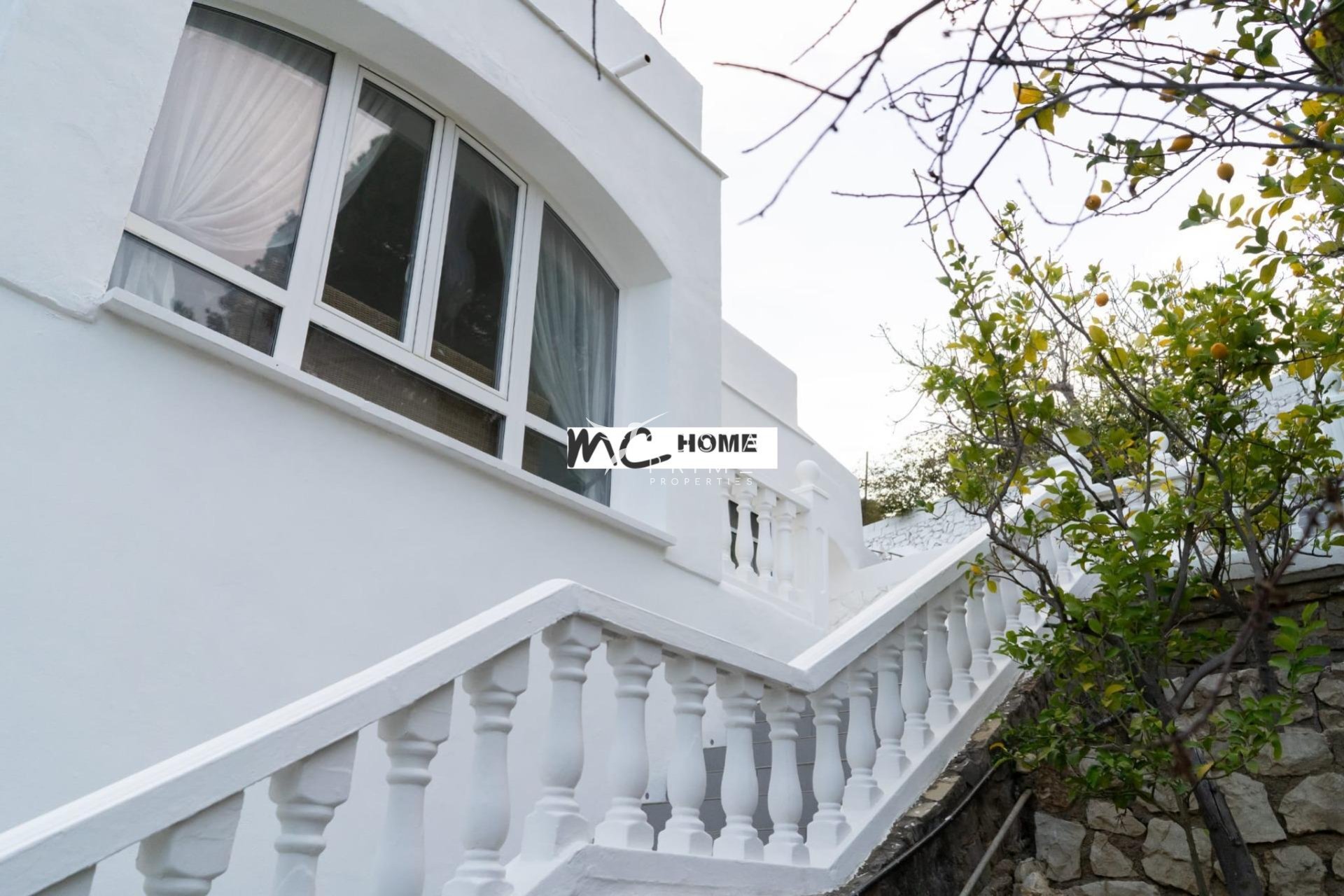 Resale - Villa  - Altea