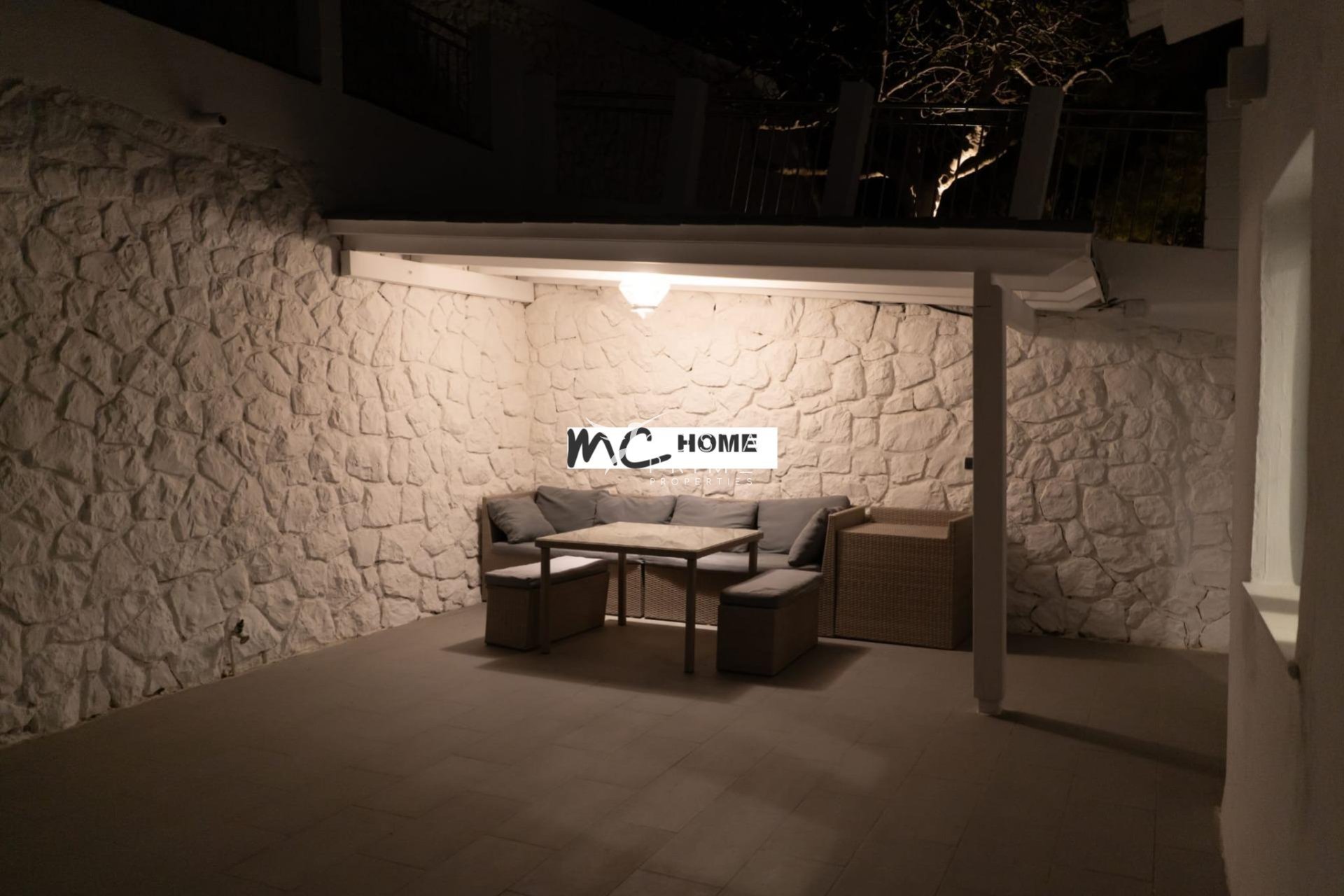 Resale - Villa  - Altea