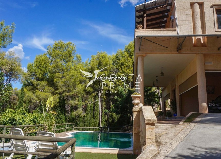 Resale - Villa  - Altea